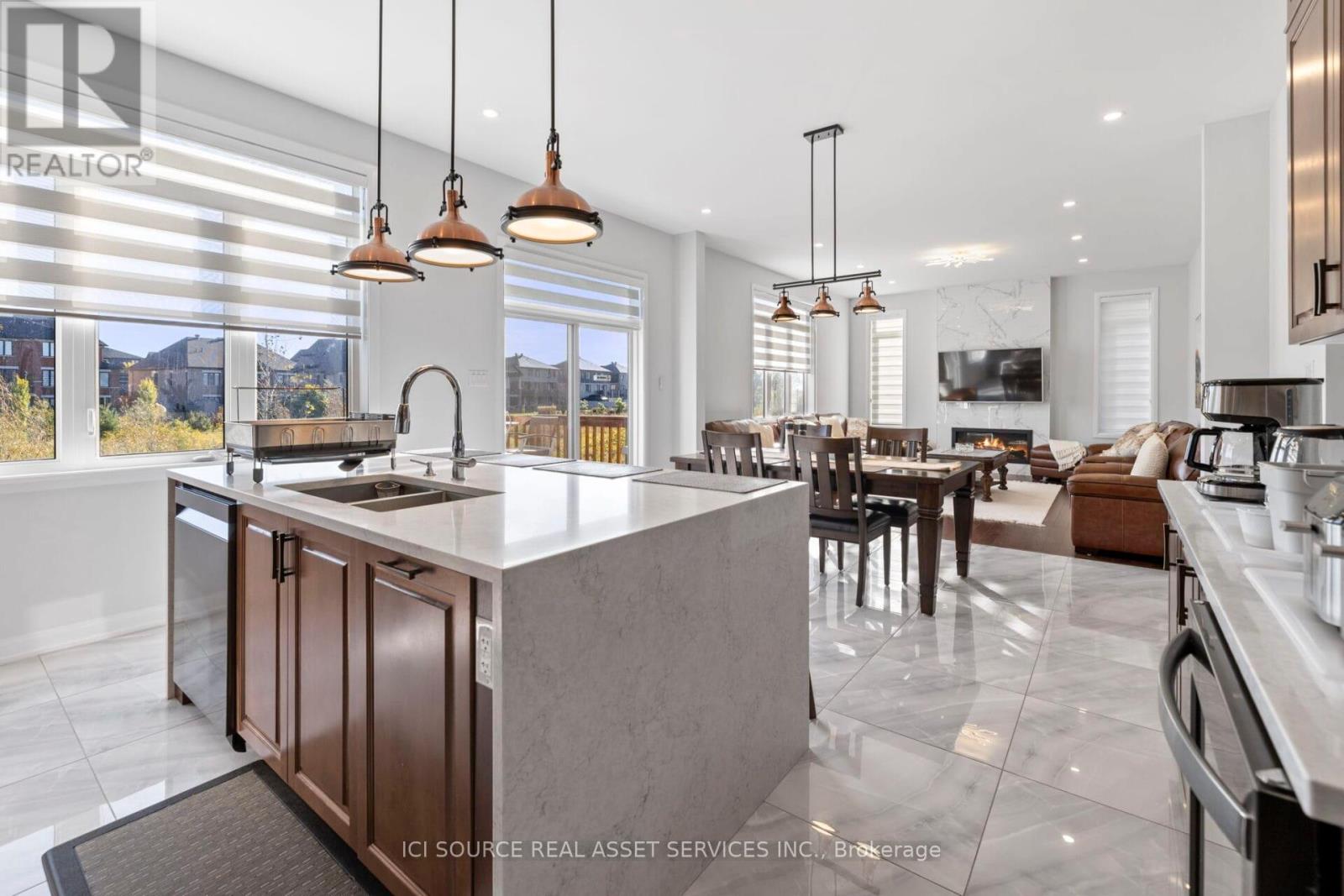 Upper - 733 Coast Circle, Ottawa, Ontario  K4M 0J4 - Photo 9 - X12626598