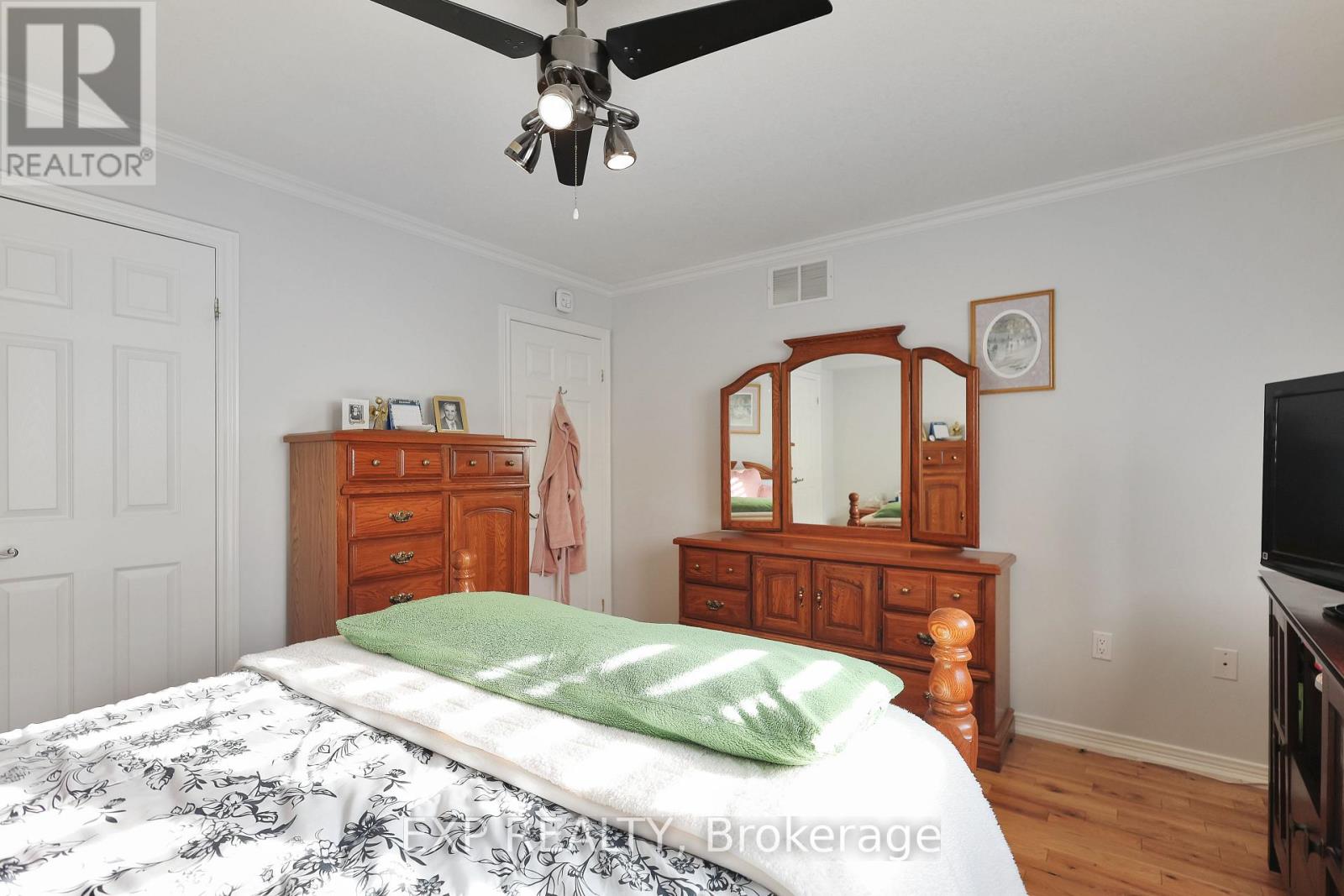 10 Lilyvalley Lane, Hamilton, Ontario  L0R 1P0 - Photo 11 - X12626626