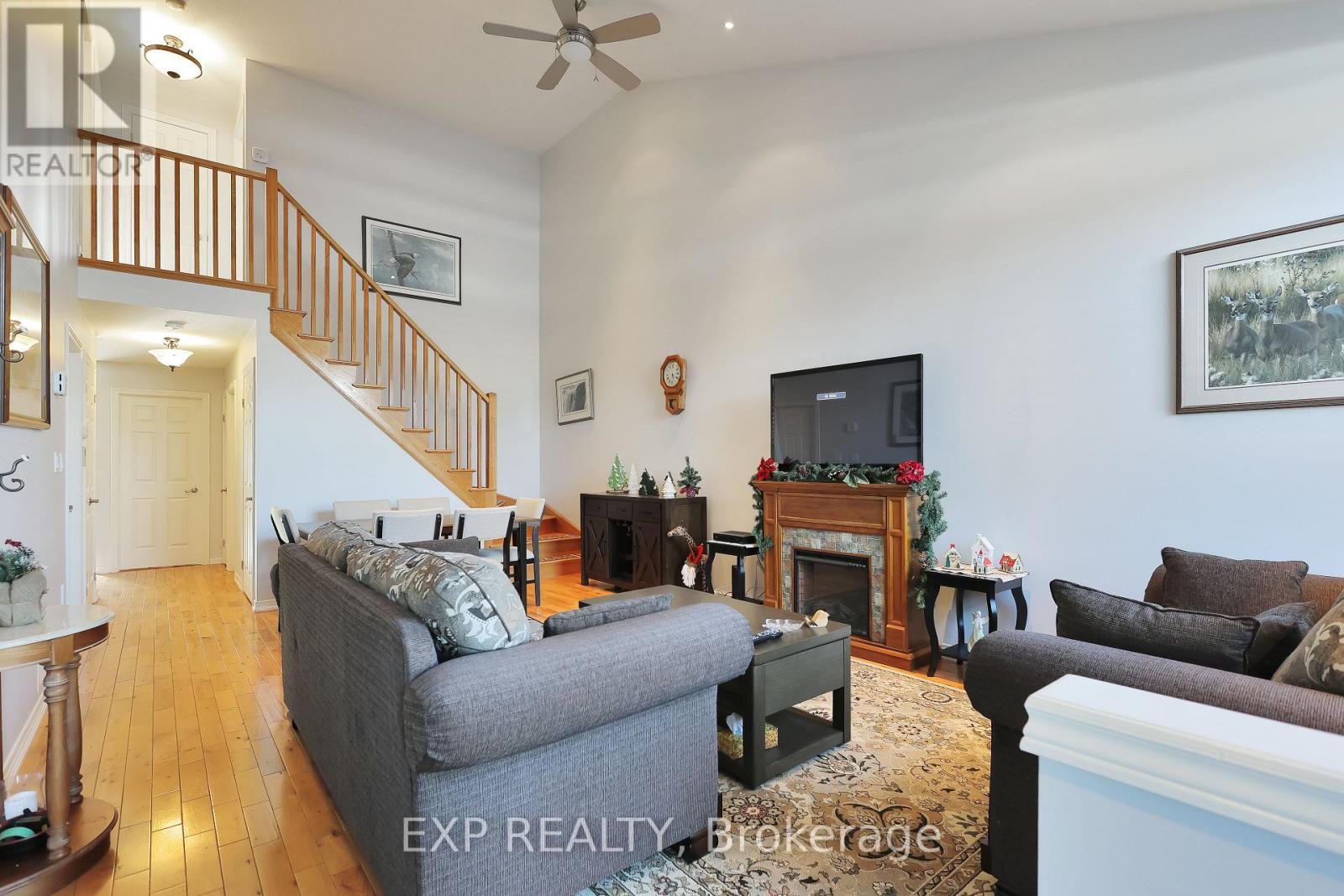 10 Lilyvalley Lane, Hamilton, Ontario  L0R 1P0 - Photo 2 - X12626626