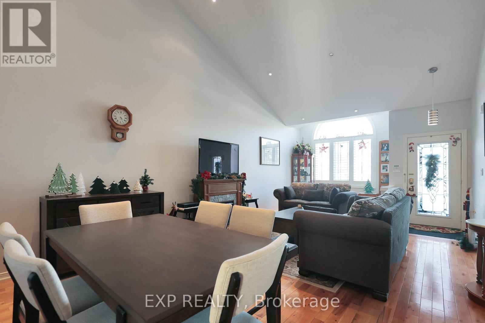 10 Lilyvalley Lane, Hamilton, Ontario  L0R 1P0 - Photo 5 - X12626626