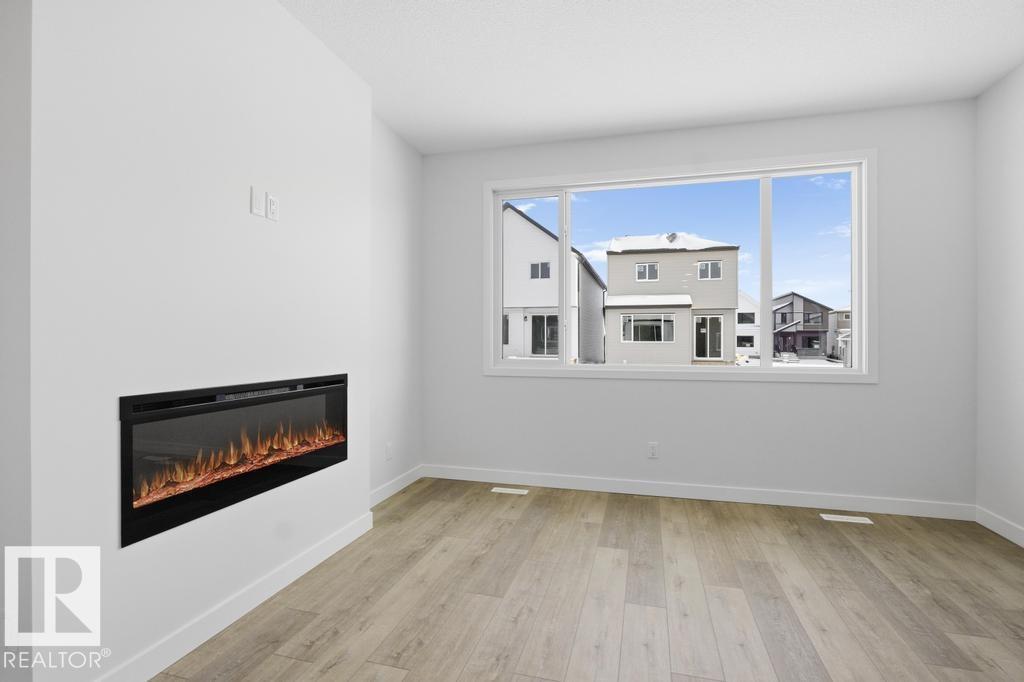 8960 Elves Lo Nw, Edmonton, Alberta T6M 3G3 - Photo 4 - E4466920