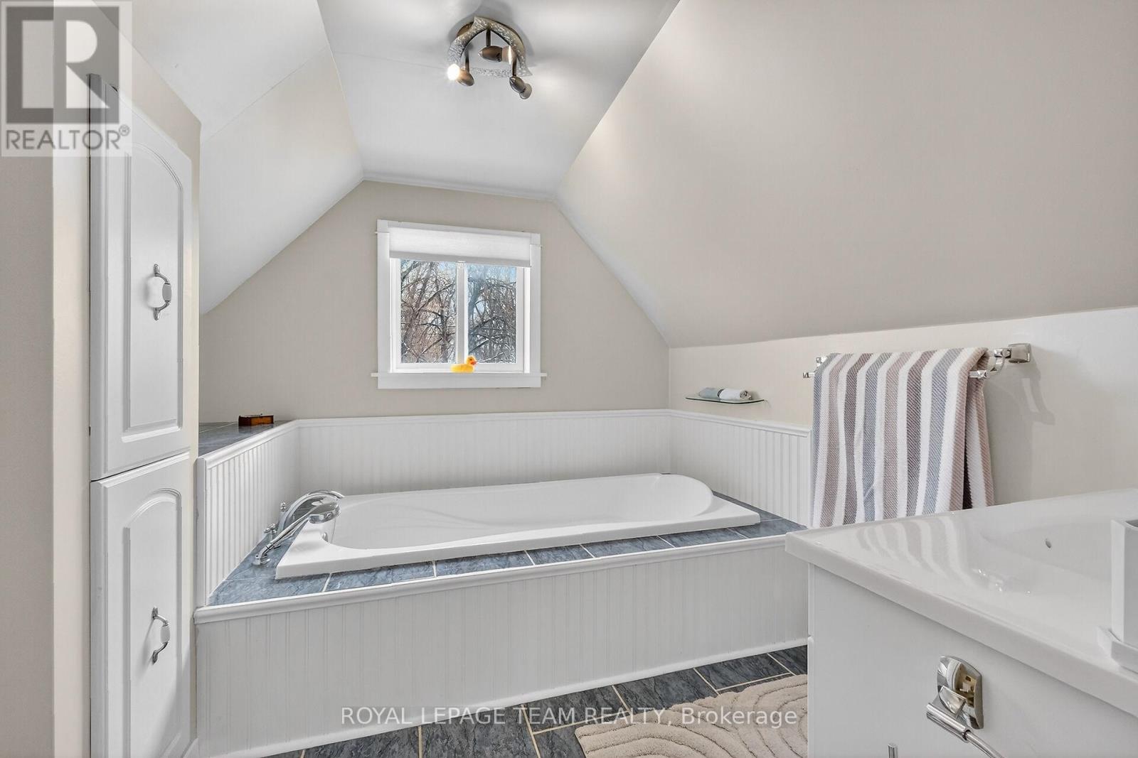 97 Woodward Street, Carleton Place, Ontario K7C 1E7 - Photo 30 - X12626644