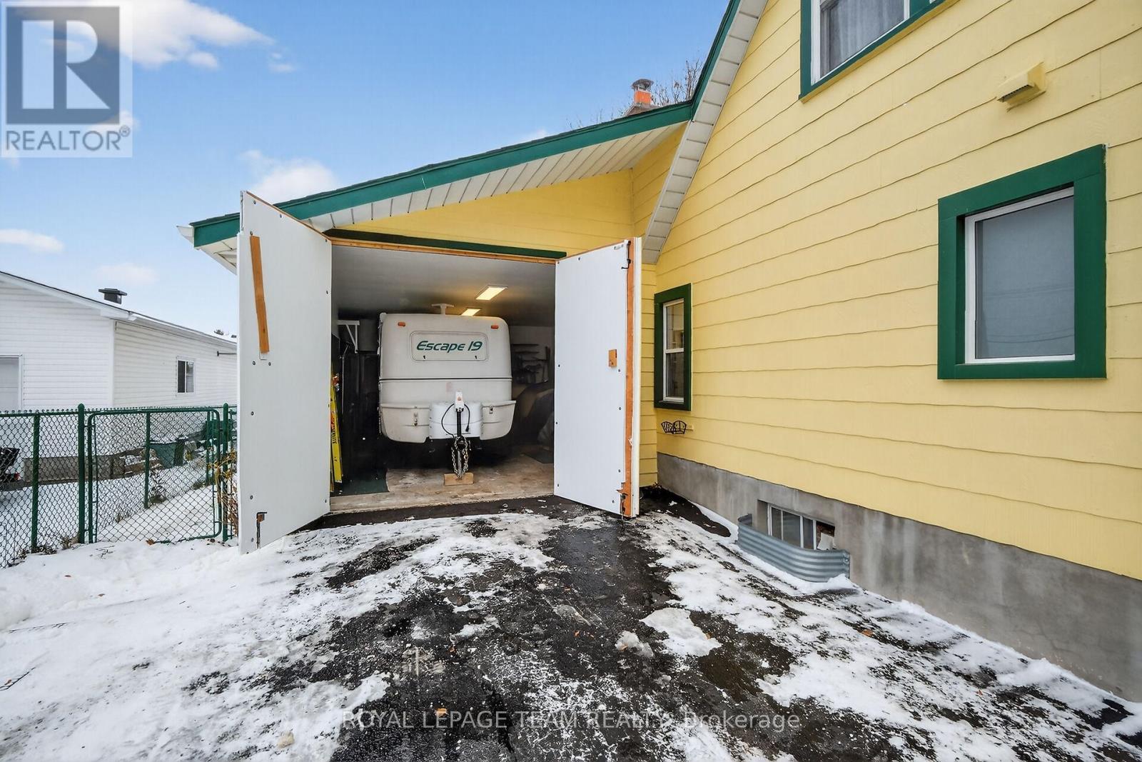 97 Woodward Street, Carleton Place, Ontario K7C 1E7 - Photo 38 - X12626644