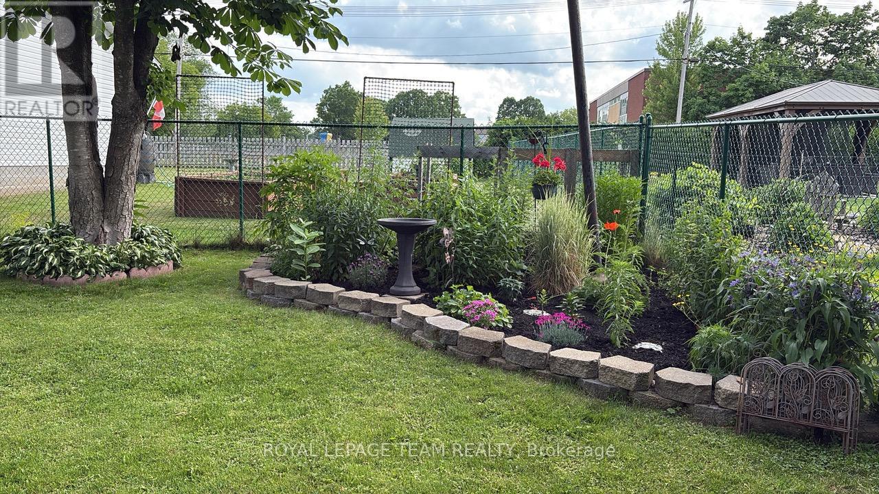 97 Woodward Street, Carleton Place, Ontario K7C 1E7 - Photo 44 - X12626644