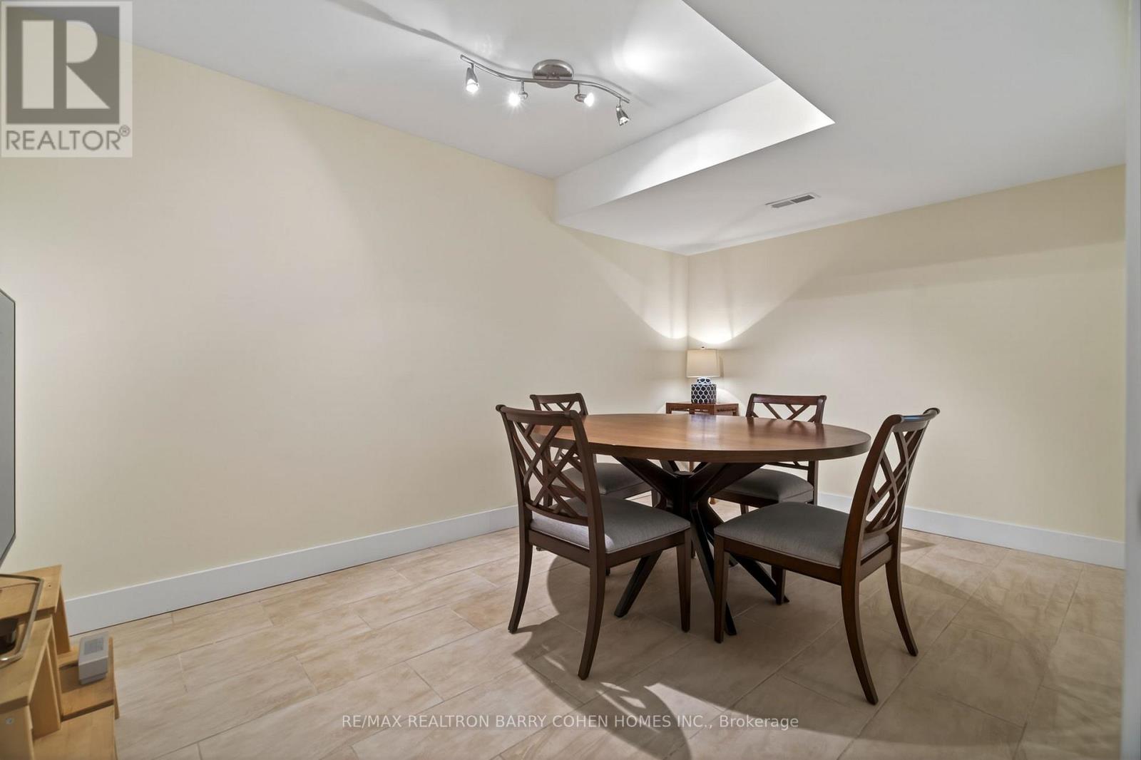 5 Sulgrave Crescent, Toronto, Ontario  M2L 1W5 - Photo 37 - C12626638