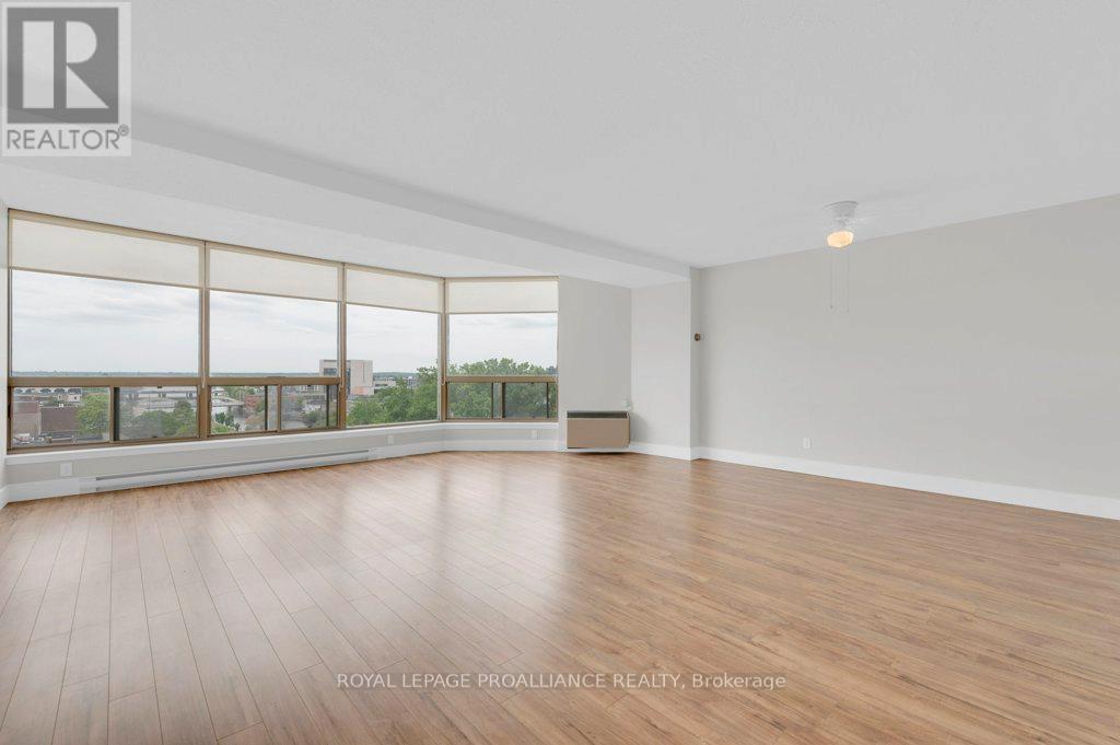 906 - 344 Front Street, Belleville, Ontario  K8N 5M4 - Photo 14 - X12626688