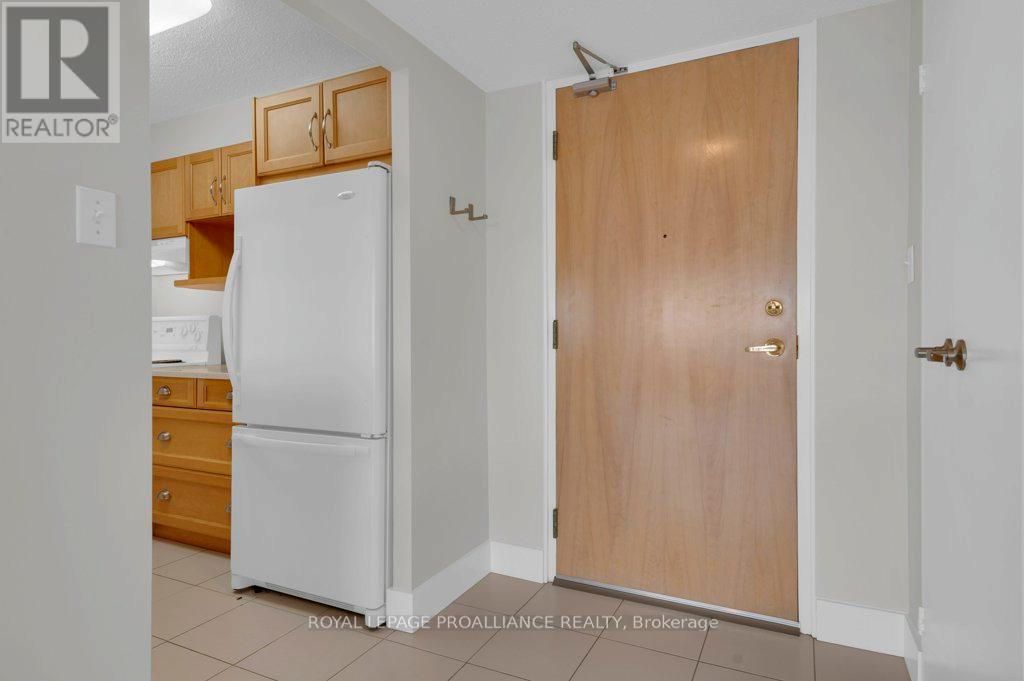 906 - 344 Front Street, Belleville, Ontario  K8N 5M4 - Photo 9 - X12626688