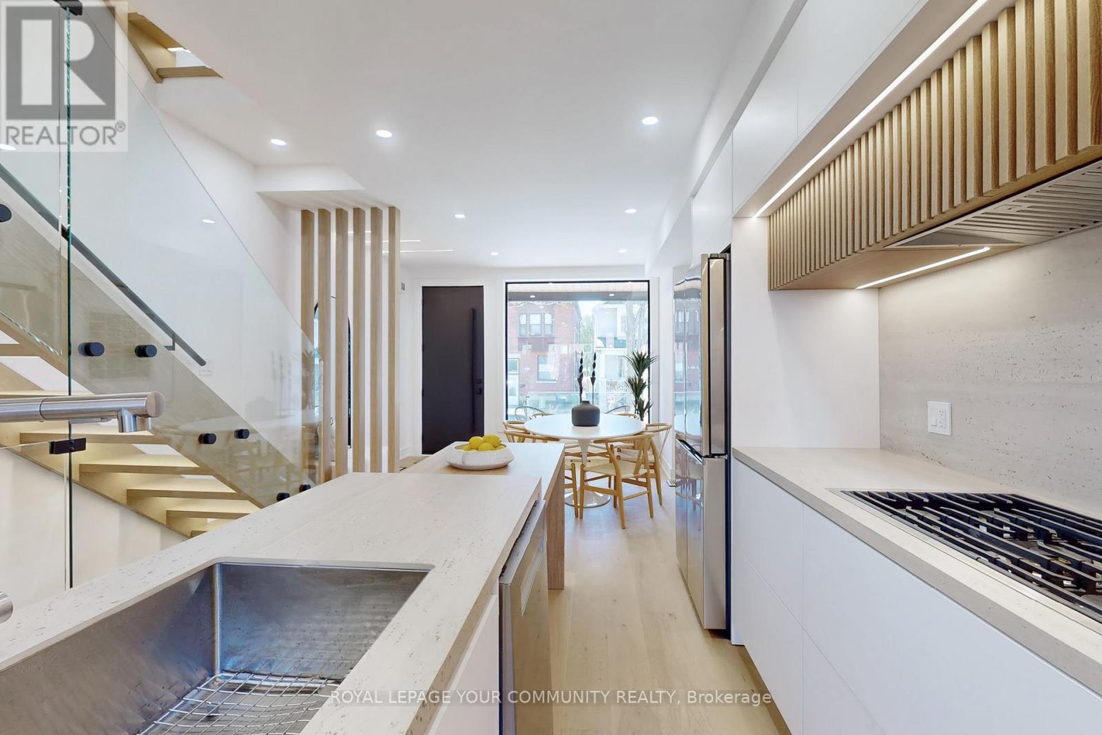 32 Endean Avenue, Toronto, Ontario M4M 1W6 - Photo 8 - E12615176