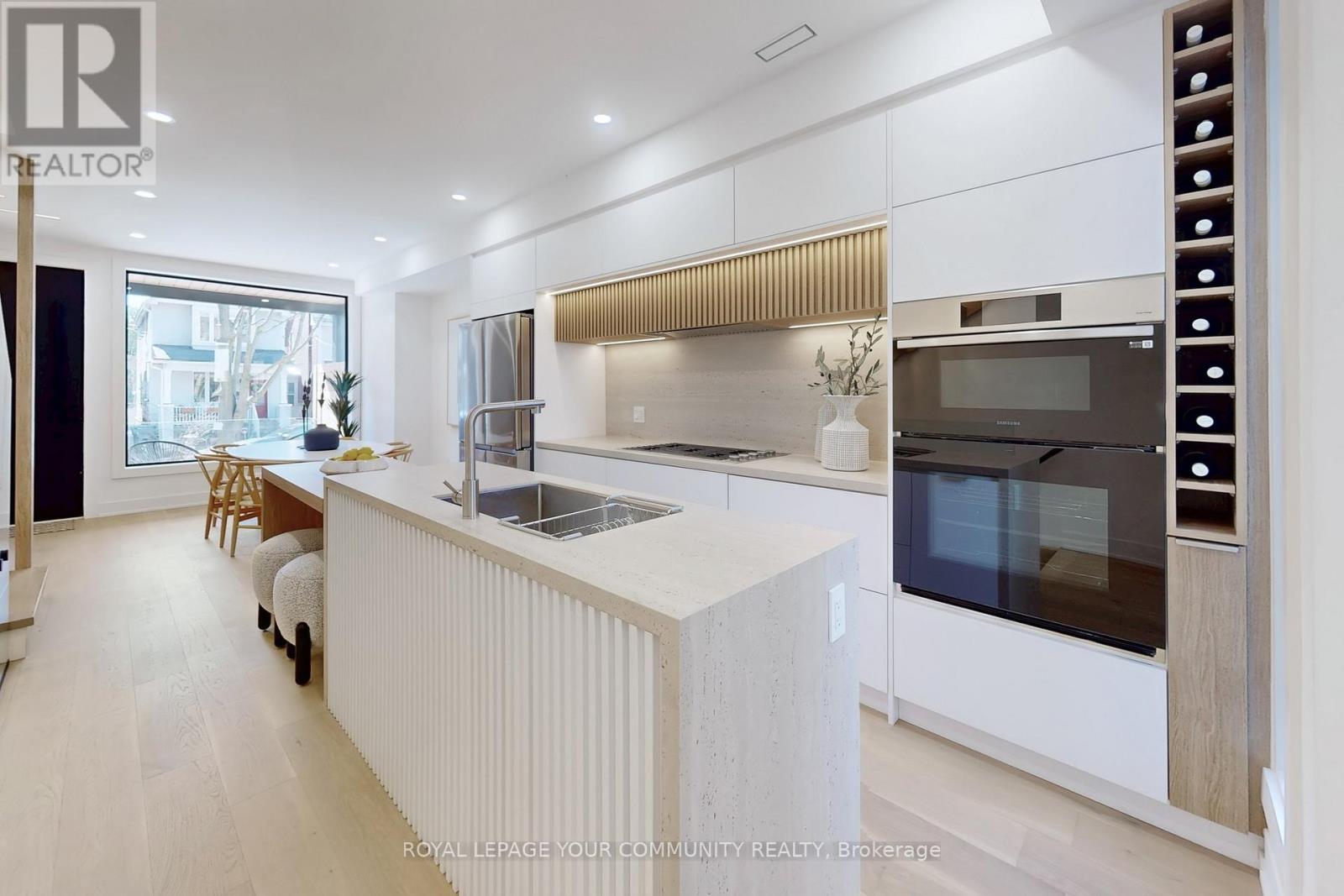 32 Endean Avenue, Toronto, Ontario M4M 1W6 - Photo 6 - E12615176