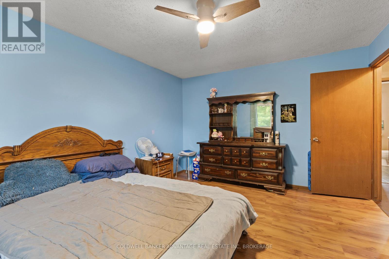 1377 Garrison Road, Fort Erie, Ontario L2A 1P4 - Photo 10 - X12423009