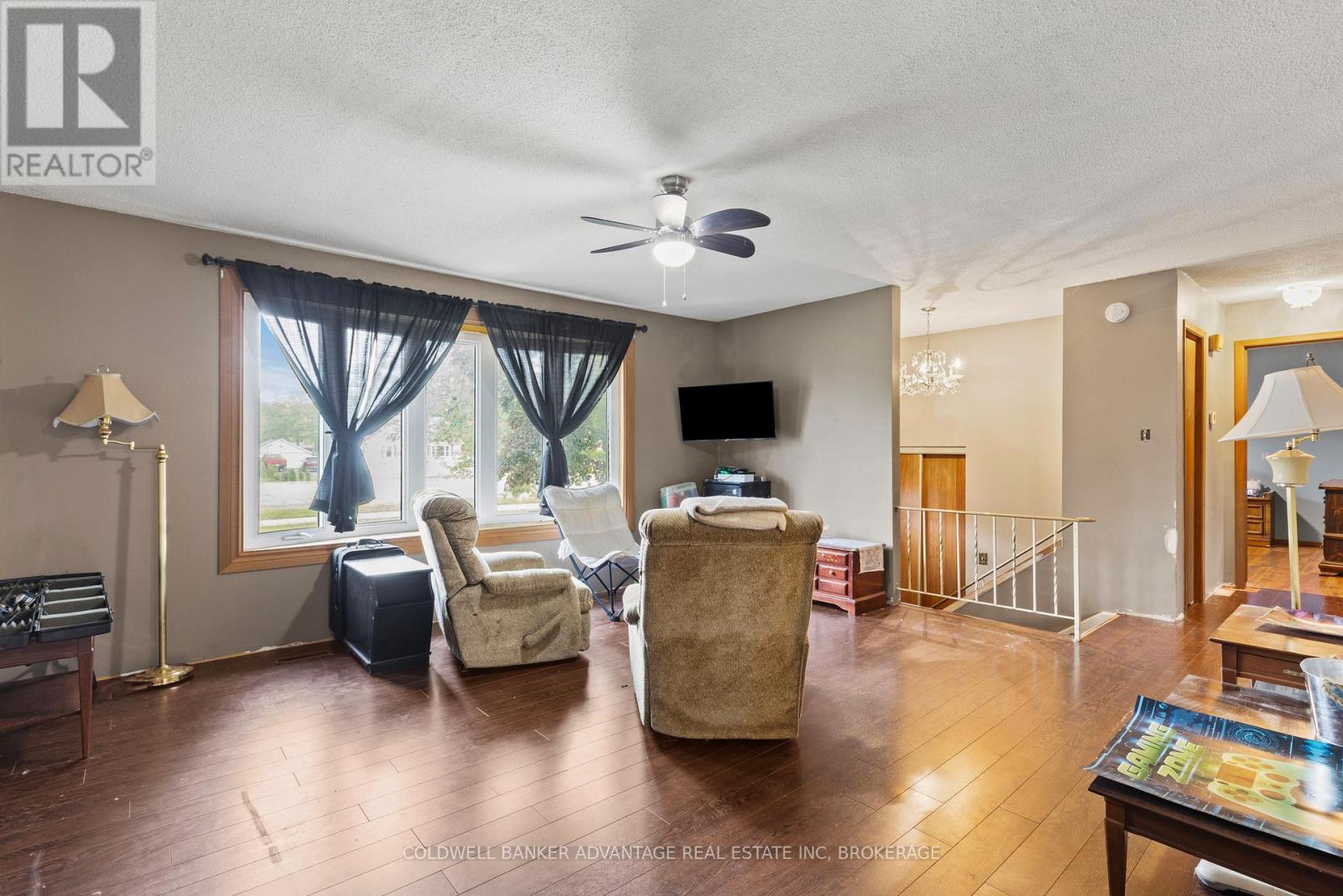 1377 Garrison Road, Fort Erie, Ontario L2A 1P4 - Photo 7 - X12423009