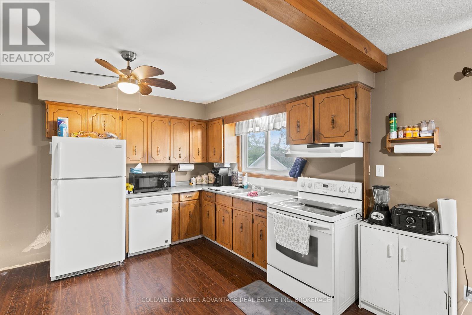 1377 Garrison Road, Fort Erie, Ontario L2A 1P4 - Photo 9 - X12423009