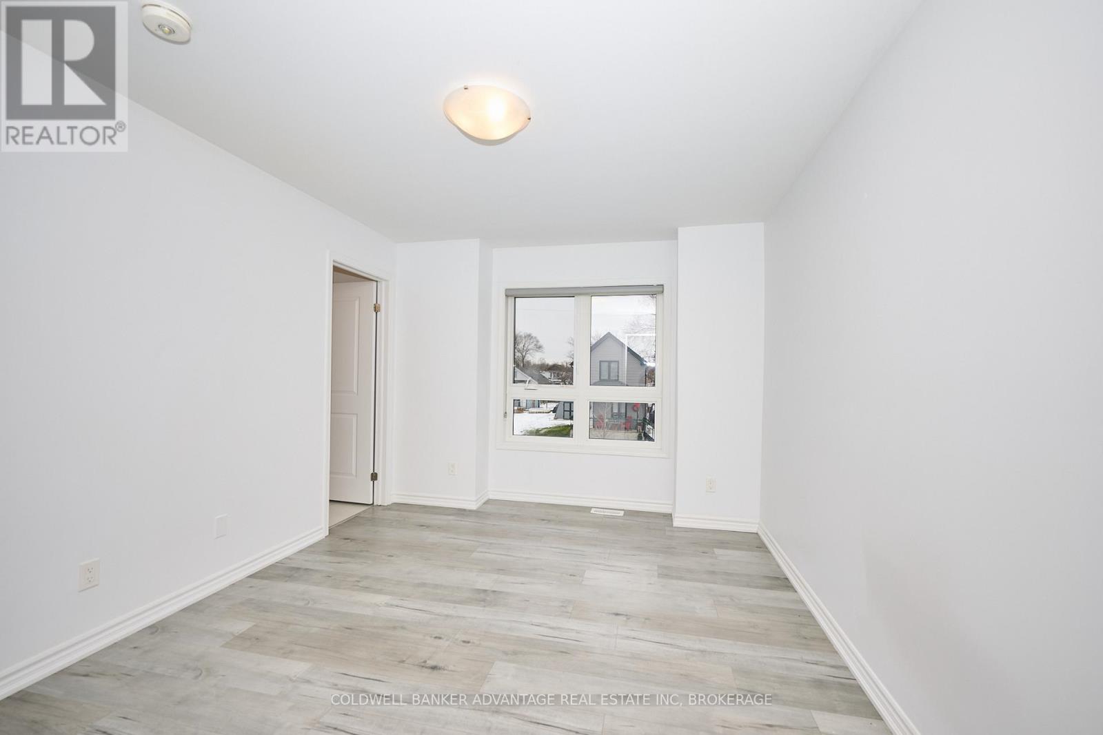 23 Perenack Avenue, Welland, Ontario  L3C 0J2 - Photo 25 - X12626652