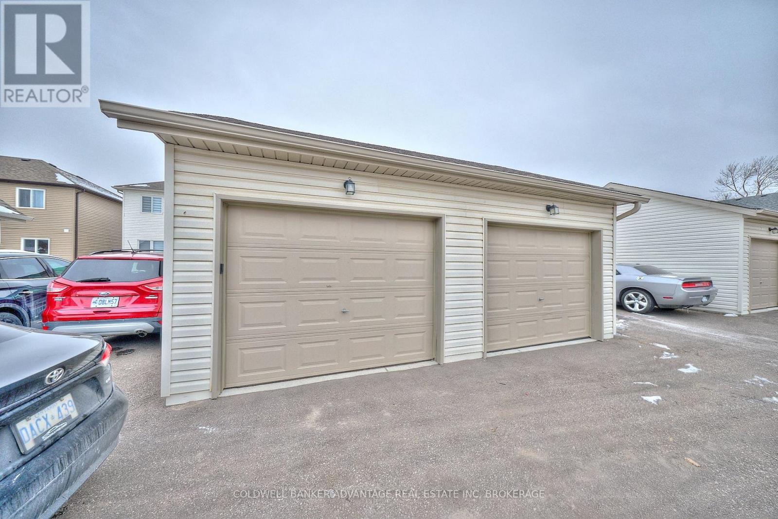 23 Perenack Avenue, Welland, Ontario  L3C 0J2 - Photo 30 - X12626652