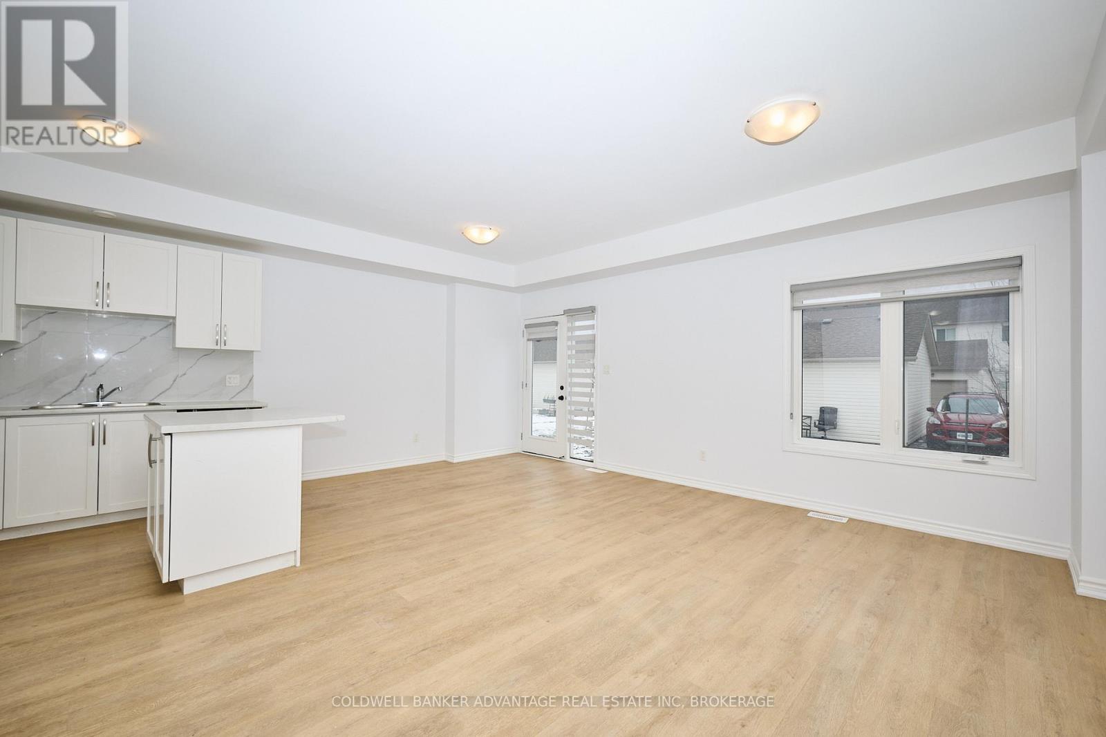 23 Perenack Avenue, Welland, Ontario  L3C 0J2 - Photo 5 - X12626652