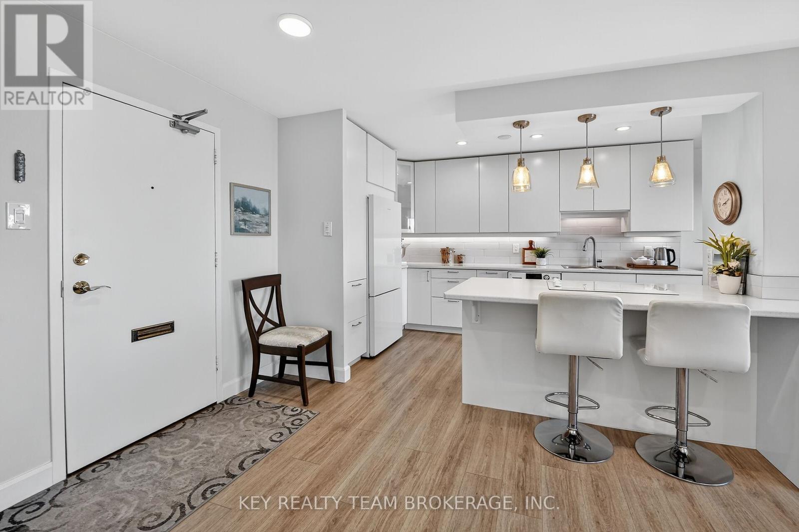 1107 - 15 Towering Heights Boulevard, St. Catharines, Ontario L2T 3G7 - Photo 8 - X12626654