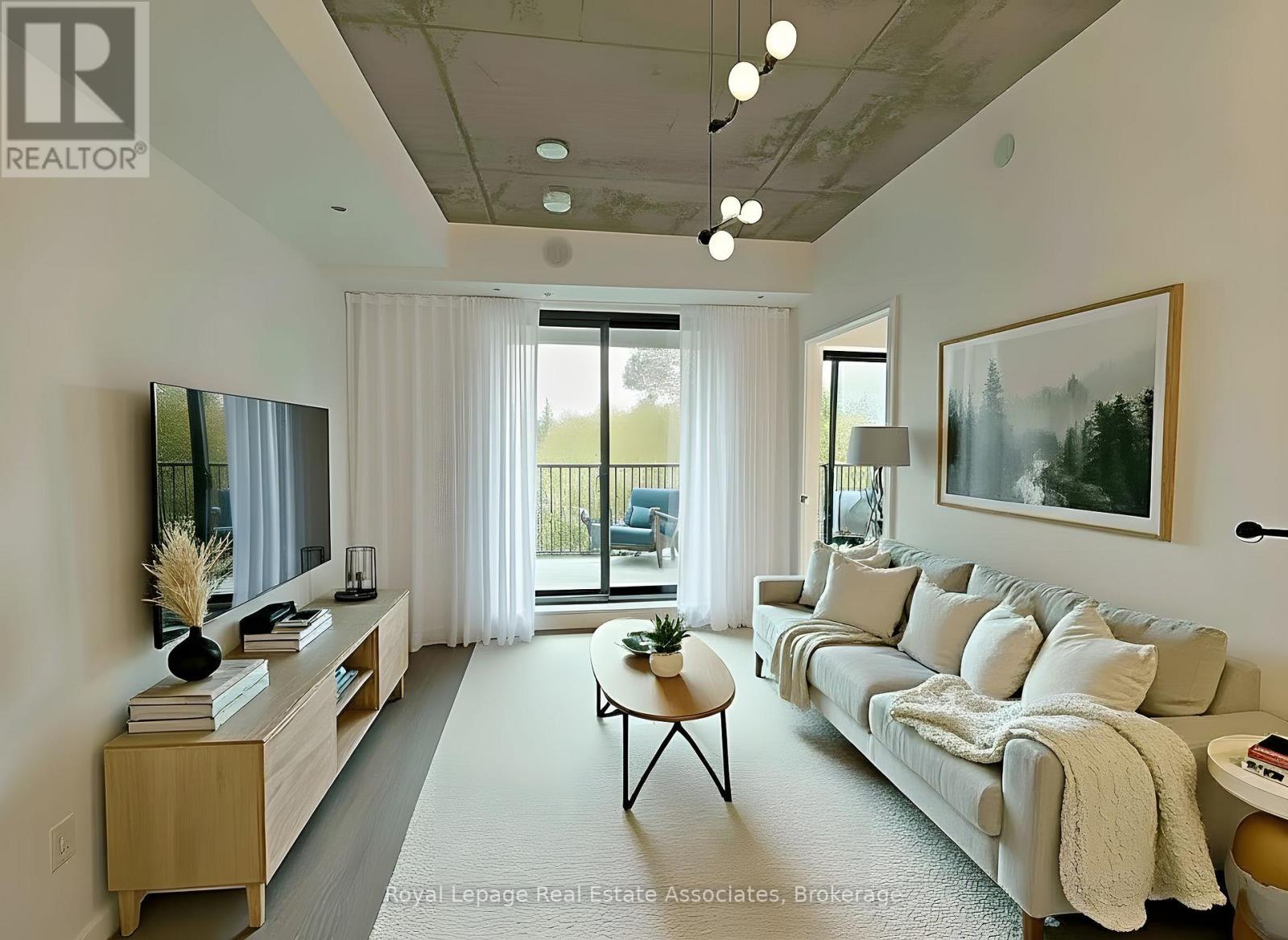 404 - 1720 BAYVIEW AVENUE, Toronto, Ontario