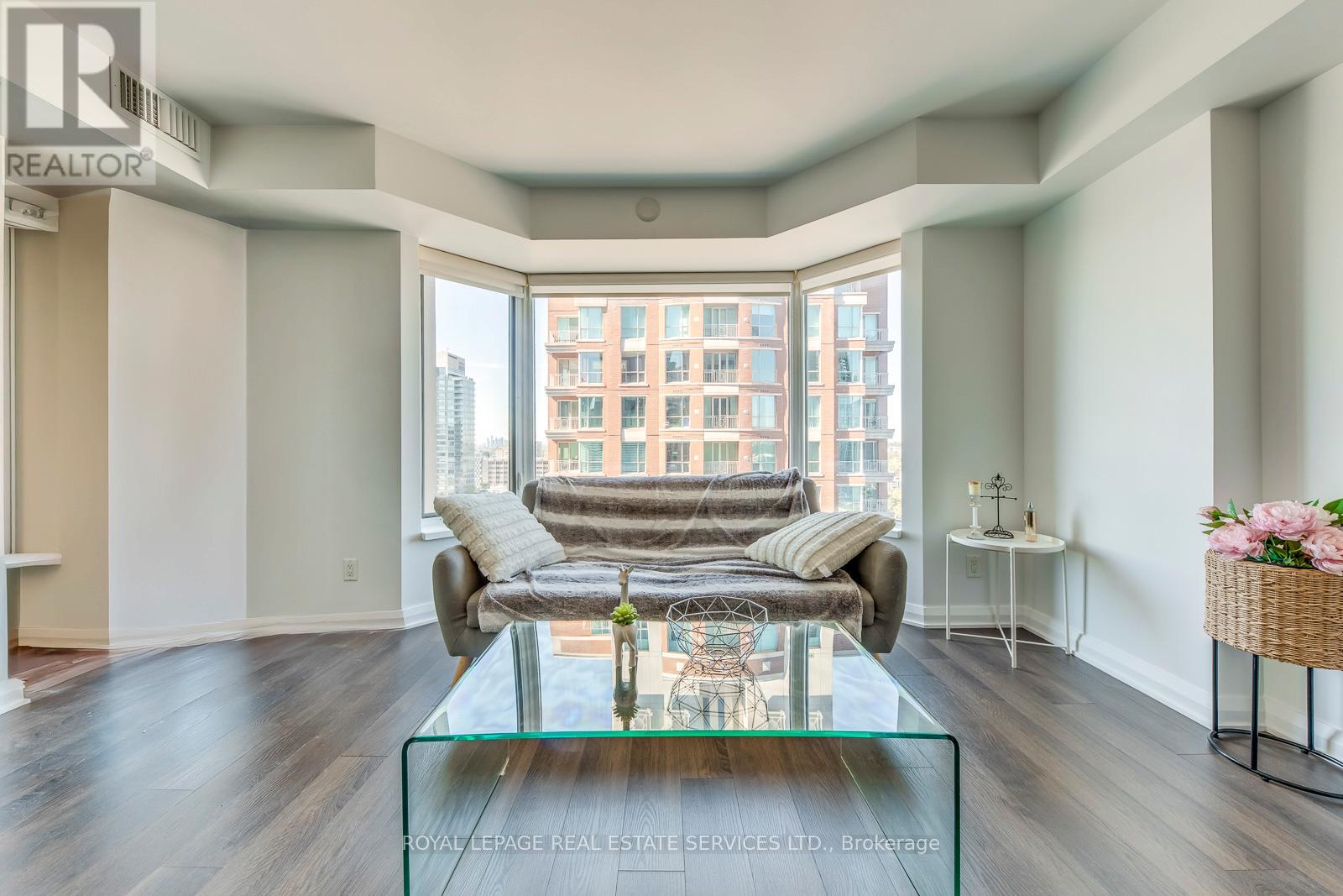 2213 - 155 Yorkville Avenue, Toronto, Ontario  M5R 1C4 - Photo 13 - C12626664