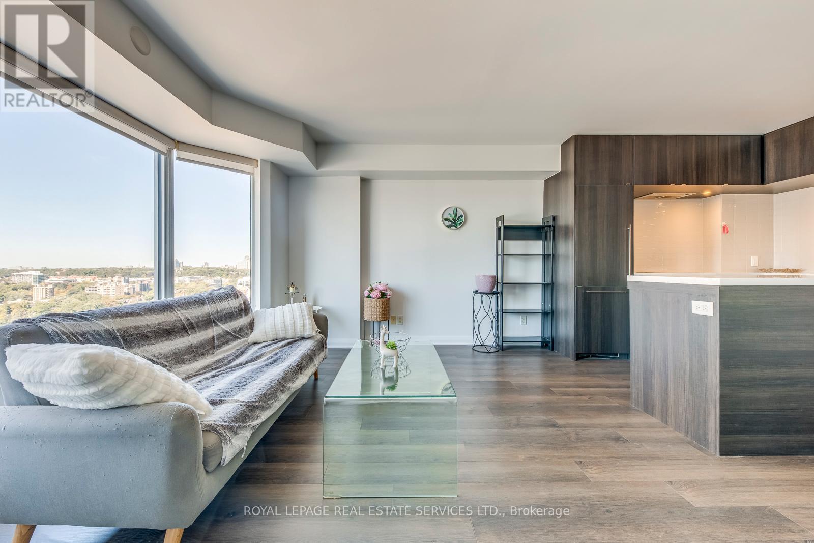 2213 - 155 Yorkville Avenue, Toronto, Ontario  M5R 1C4 - Photo 15 - C12626664