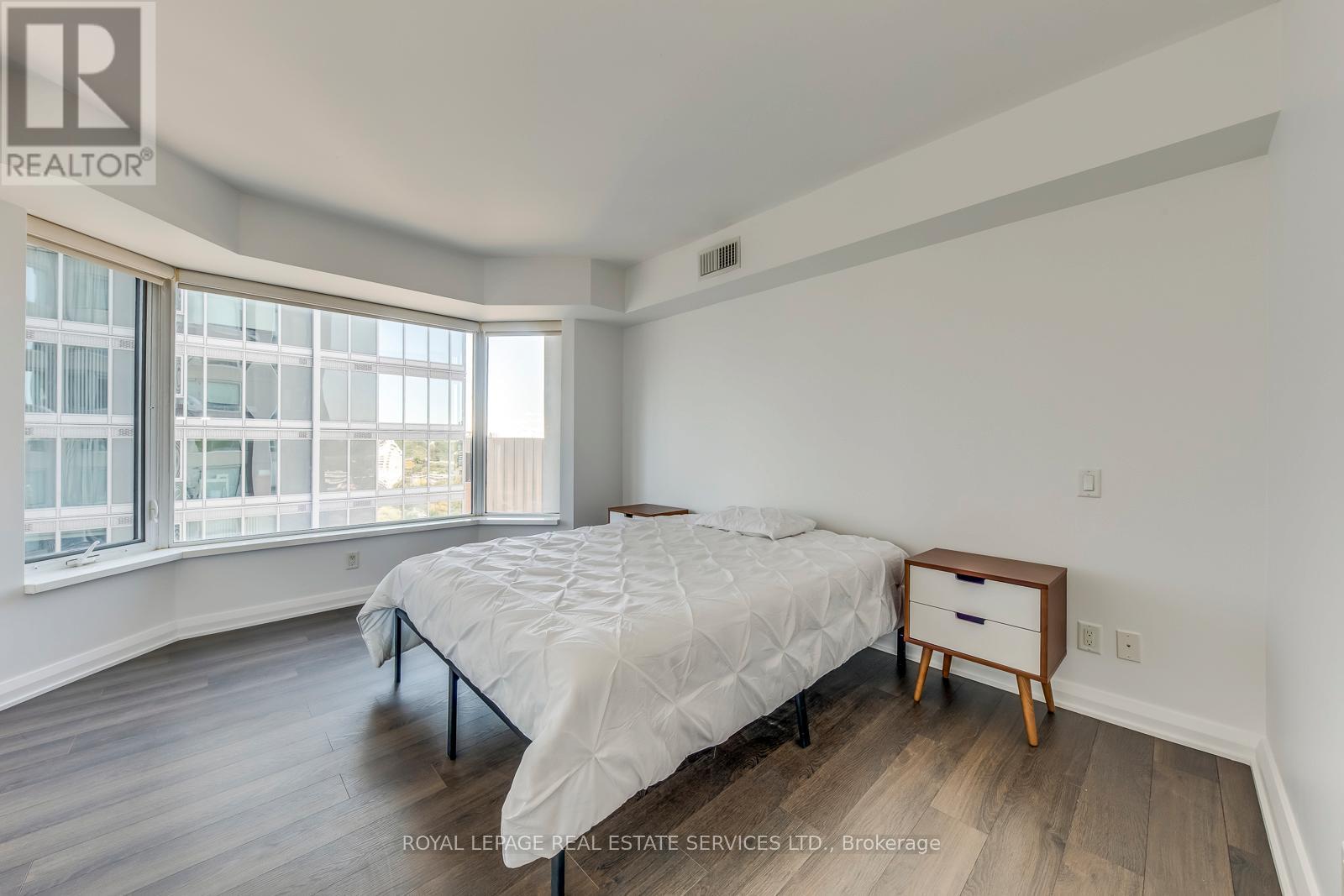 2213 - 155 Yorkville Avenue, Toronto, Ontario  M5R 1C4 - Photo 19 - C12626664