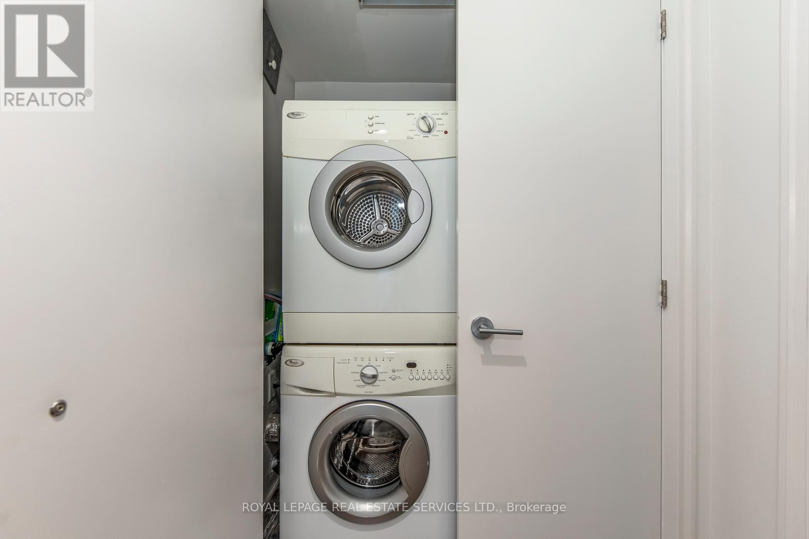 2213 - 155 Yorkville Avenue, Toronto, Ontario  M5R 1C4 - Photo 26 - C12626664