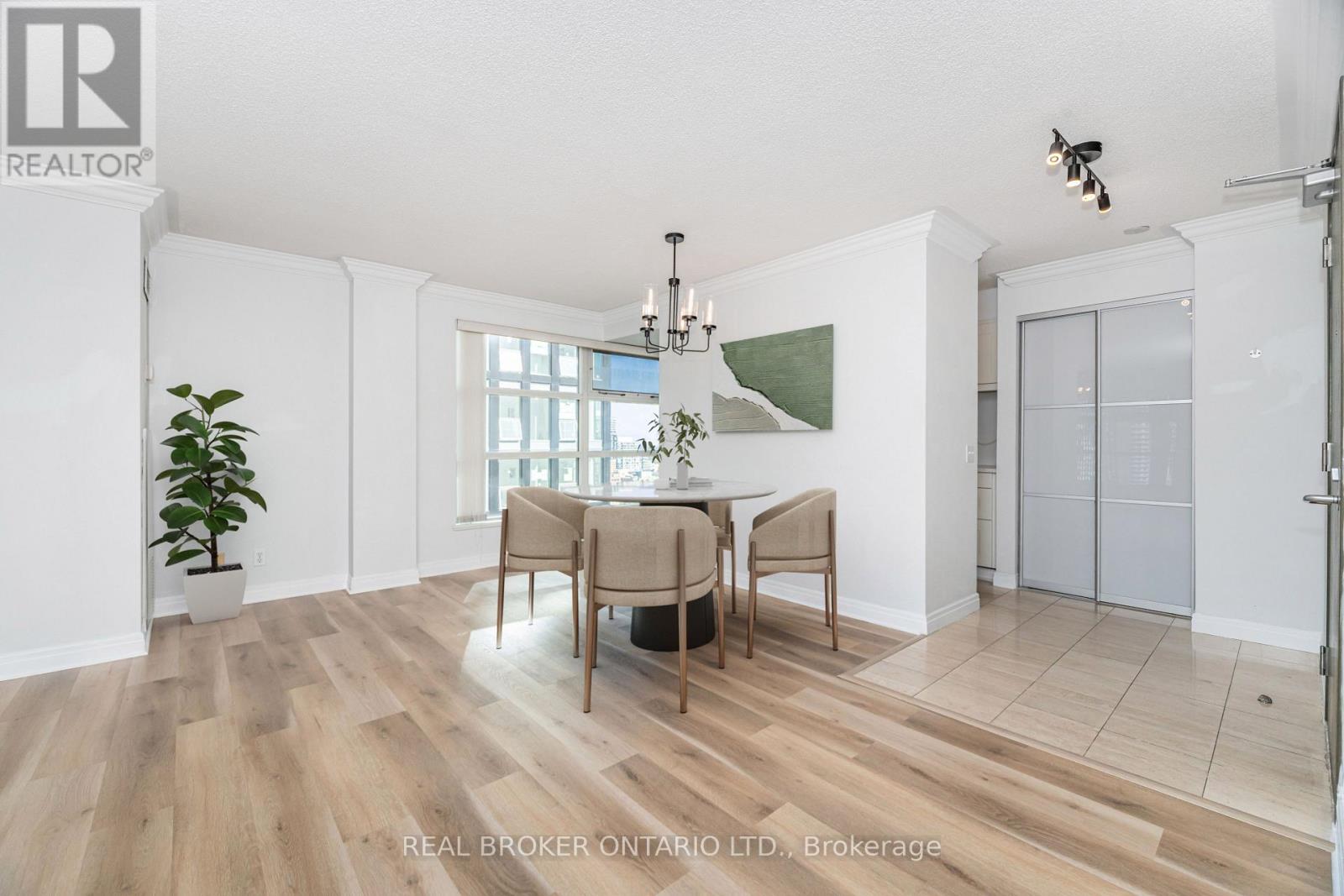 2301 - 50 Lombard Street, Toronto, Ontario  M5C 2X4 - Photo 13 - C12626672