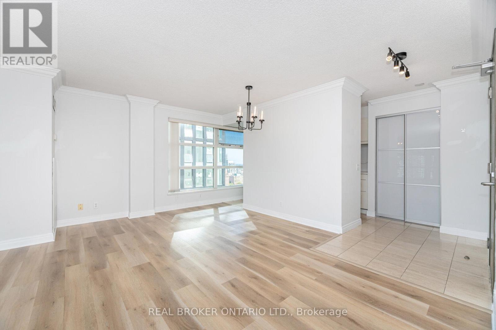 2301 - 50 Lombard Street, Toronto, Ontario  M5C 2X4 - Photo 14 - C12626672