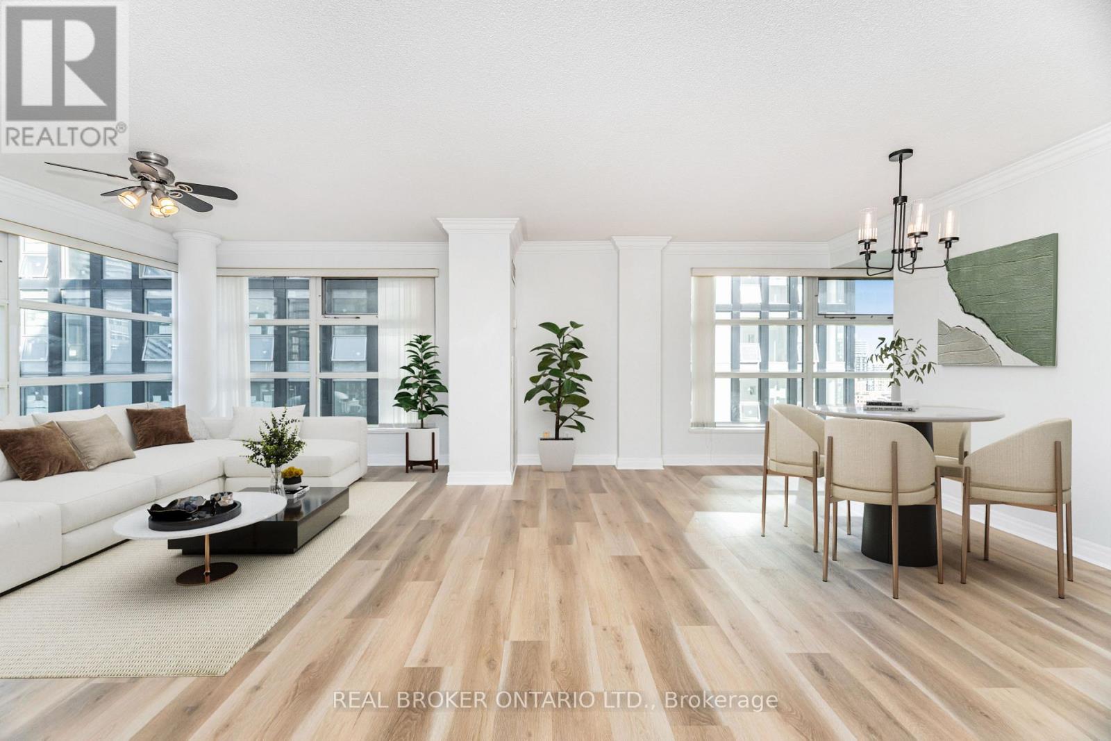 2301 - 50 Lombard Street, Toronto, Ontario  M5C 2X4 - Photo 15 - C12626672