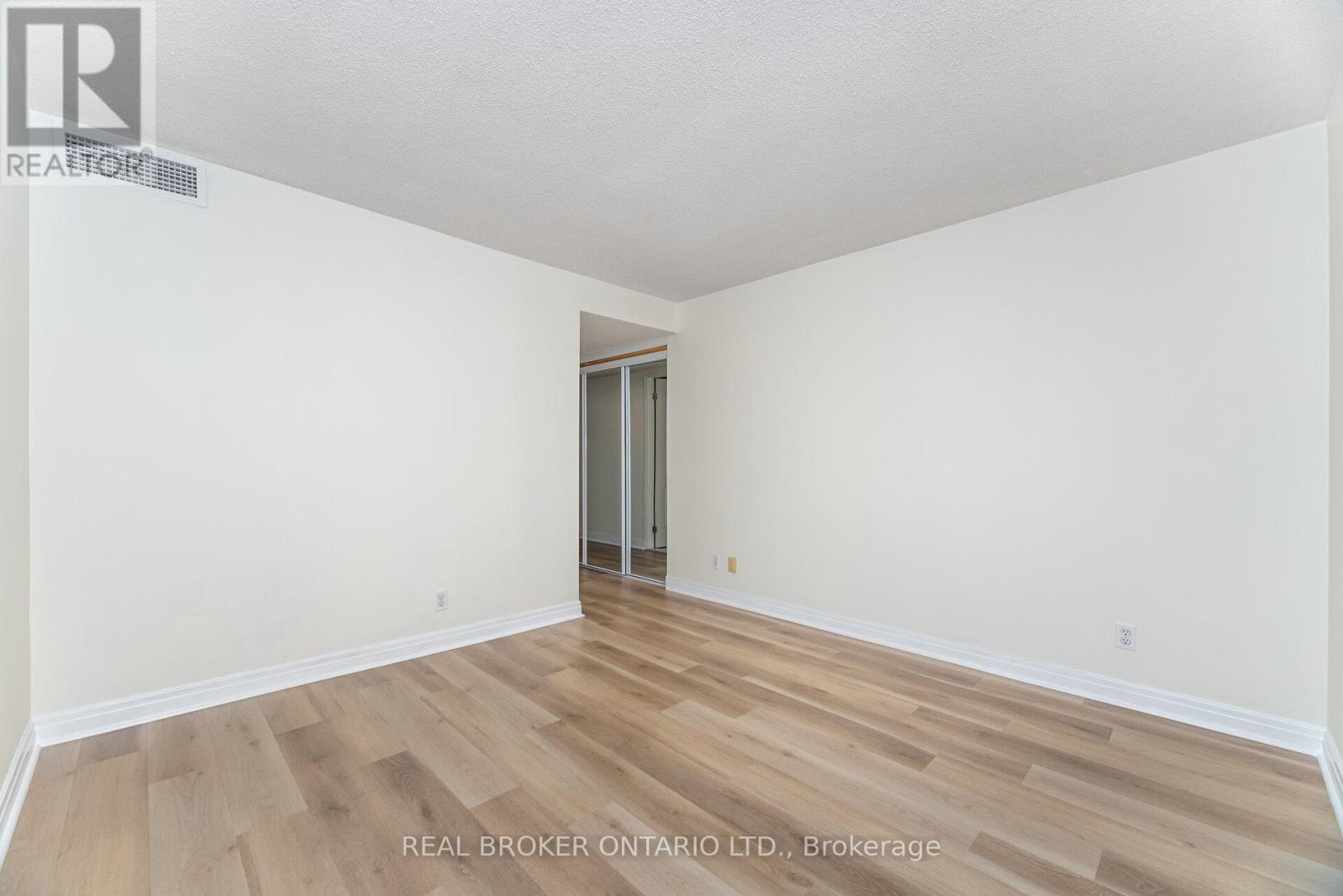 2301 - 50 Lombard Street, Toronto, Ontario  M5C 2X4 - Photo 20 - C12626672