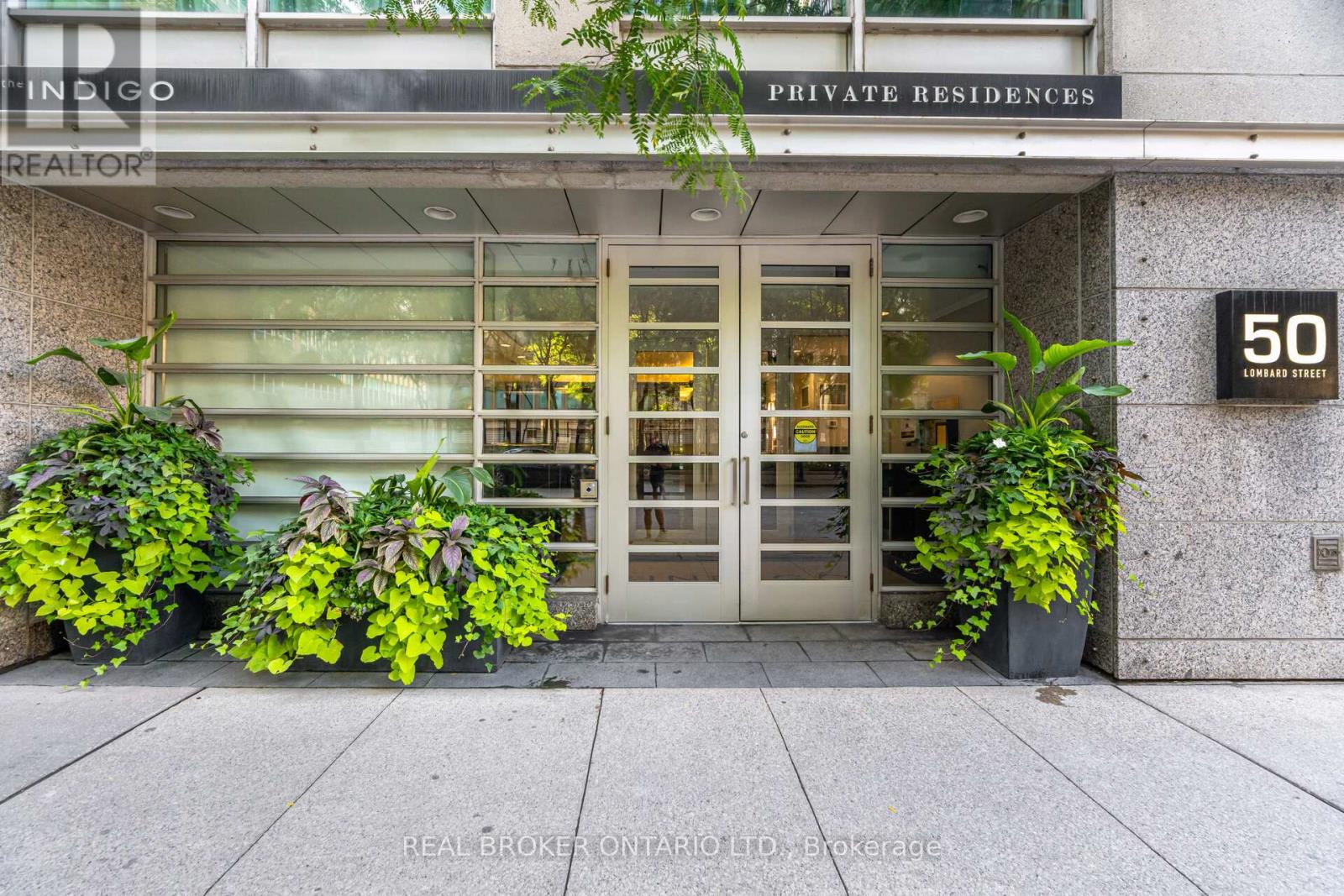 2301 - 50 Lombard Street, Toronto, Ontario  M5C 2X4 - Photo 3 - C12626672