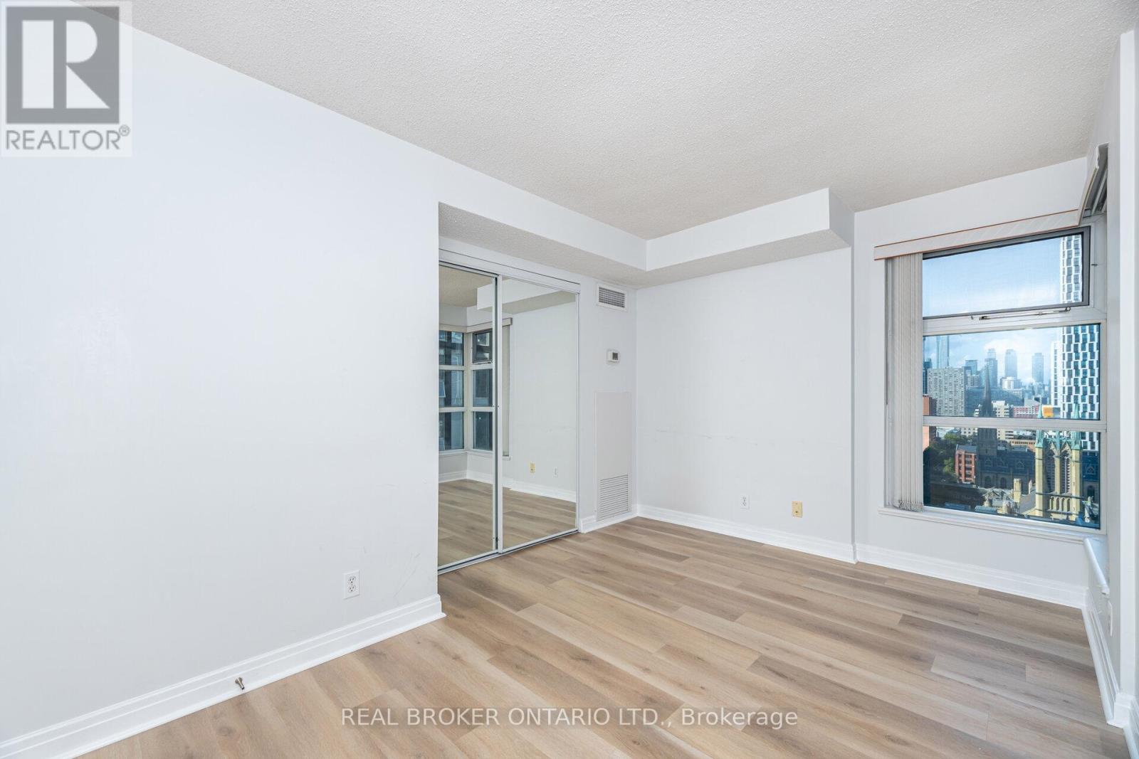 2301 - 50 Lombard Street, Toronto, Ontario  M5C 2X4 - Photo 30 - C12626672