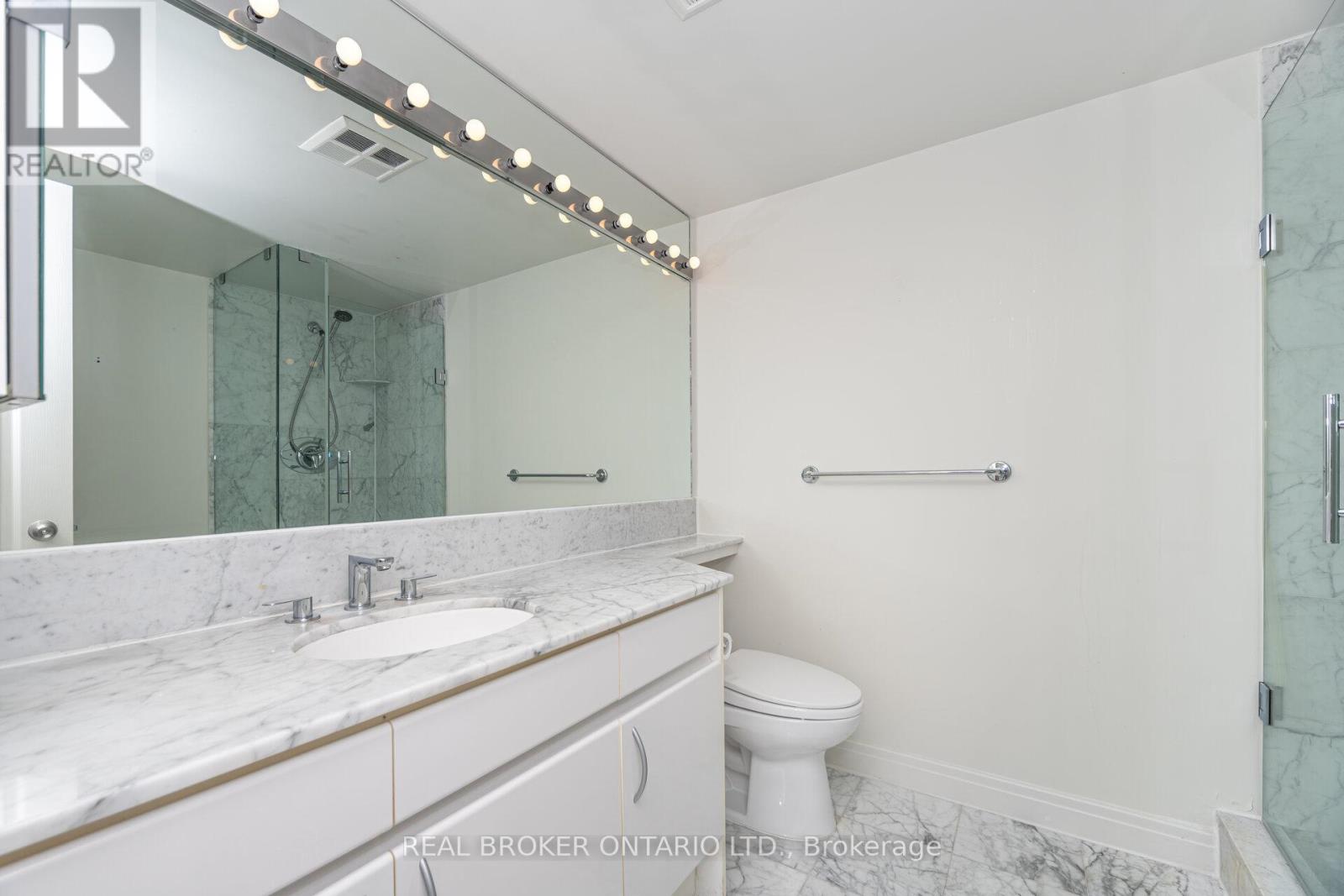 2301 - 50 Lombard Street, Toronto, Ontario  M5C 2X4 - Photo 34 - C12626672