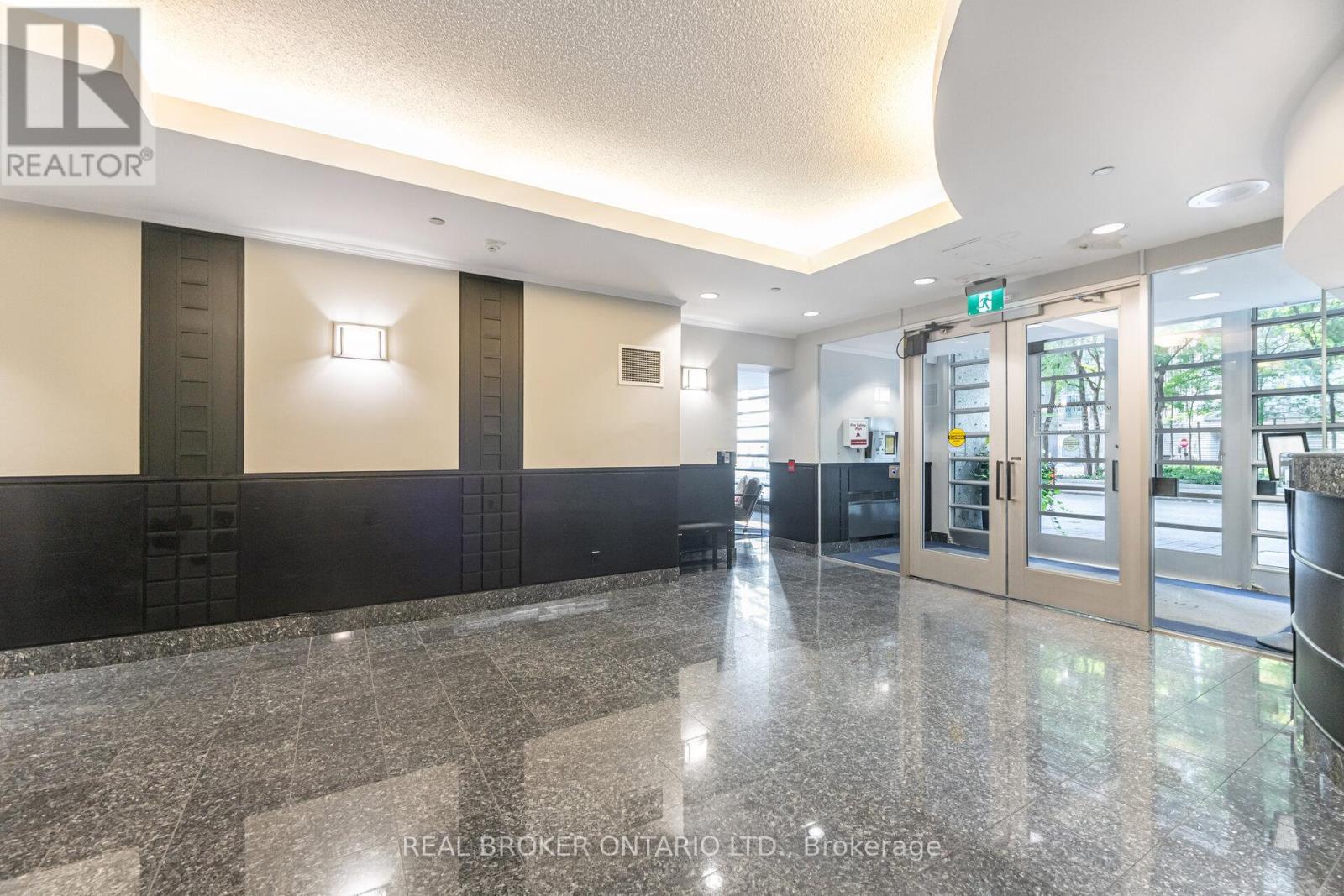 2301 - 50 Lombard Street, Toronto, Ontario  M5C 2X4 - Photo 40 - C12626672