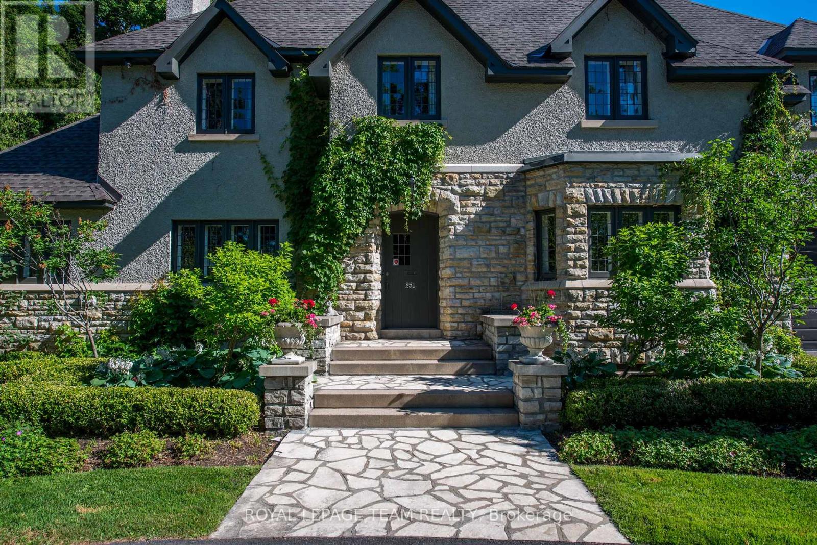 251 Park Road, Ottawa, Ontario  K1M 0C9 - Photo 39 - X12407423