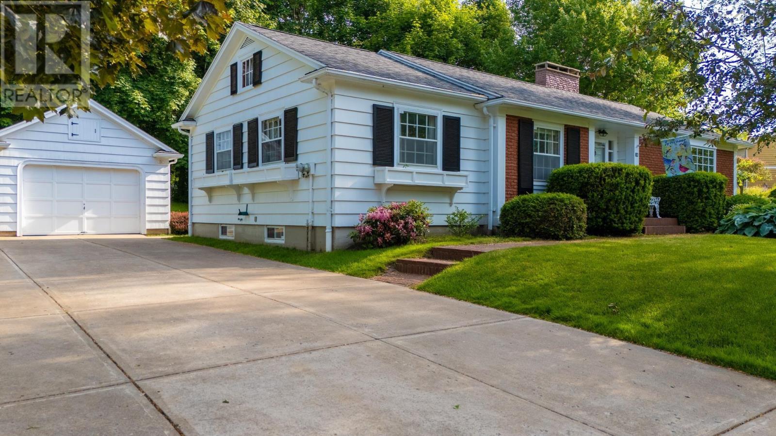 32 Fielding Avenue, Kentville, Nova Scotia  B4N 2T6 - Photo 2 - 202515259