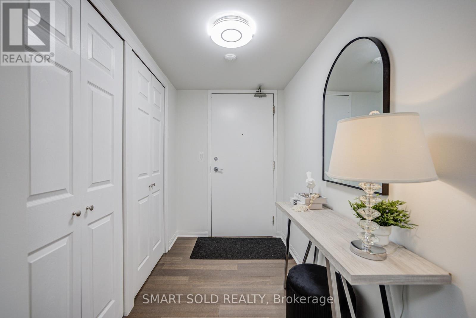 1612 - 11 St Joseph Street, Toronto, Ontario M4Y 1J8 - Photo 2 - C12614692