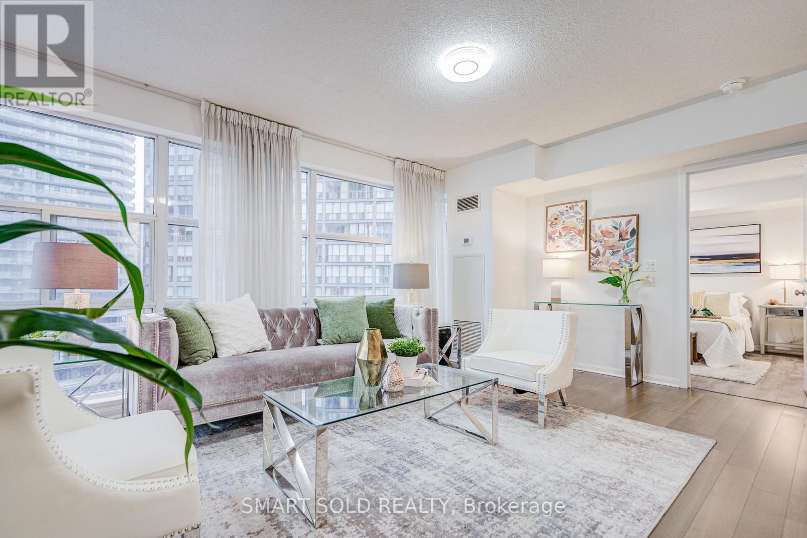 1612 - 11 St Joseph Street, Toronto, Ontario M4Y 1J8 - Photo 6 - C12614692