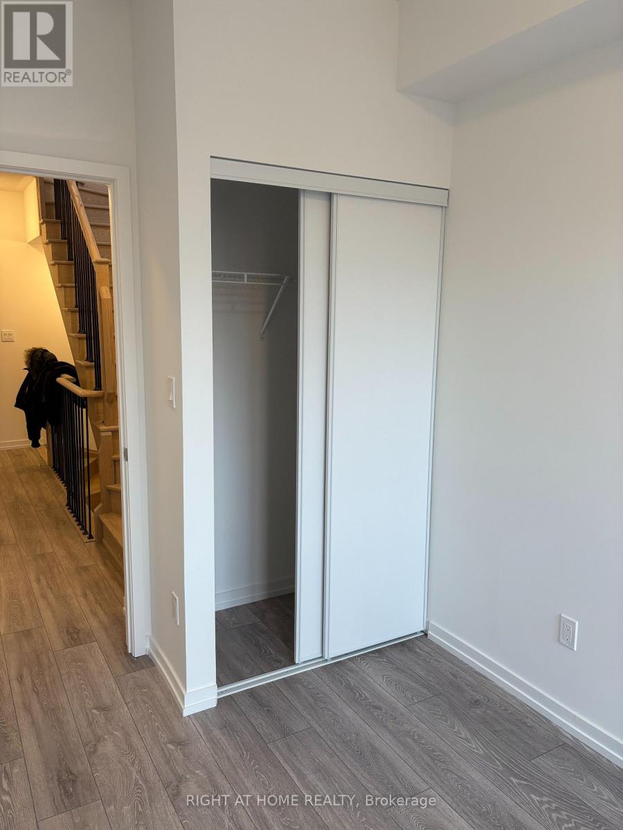 18 - 20 Lytham Green Circle, Newmarket (Glenway Estates), Ontario  L3Y 0H4 - Photo 14 - N12626656