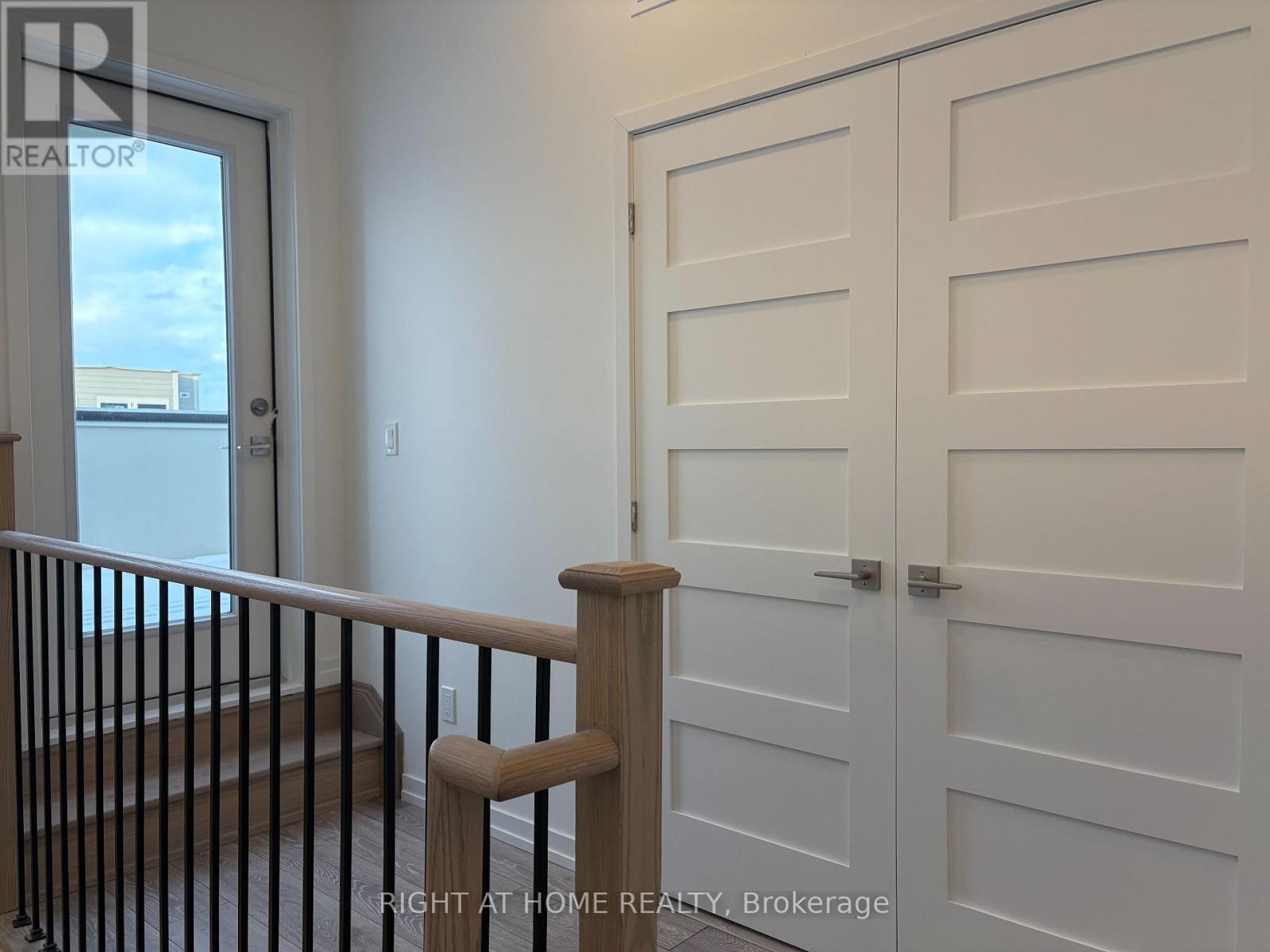 18 - 20 Lytham Green Circle, Newmarket (Glenway Estates), Ontario  L3Y 0H4 - Photo 20 - N12626656