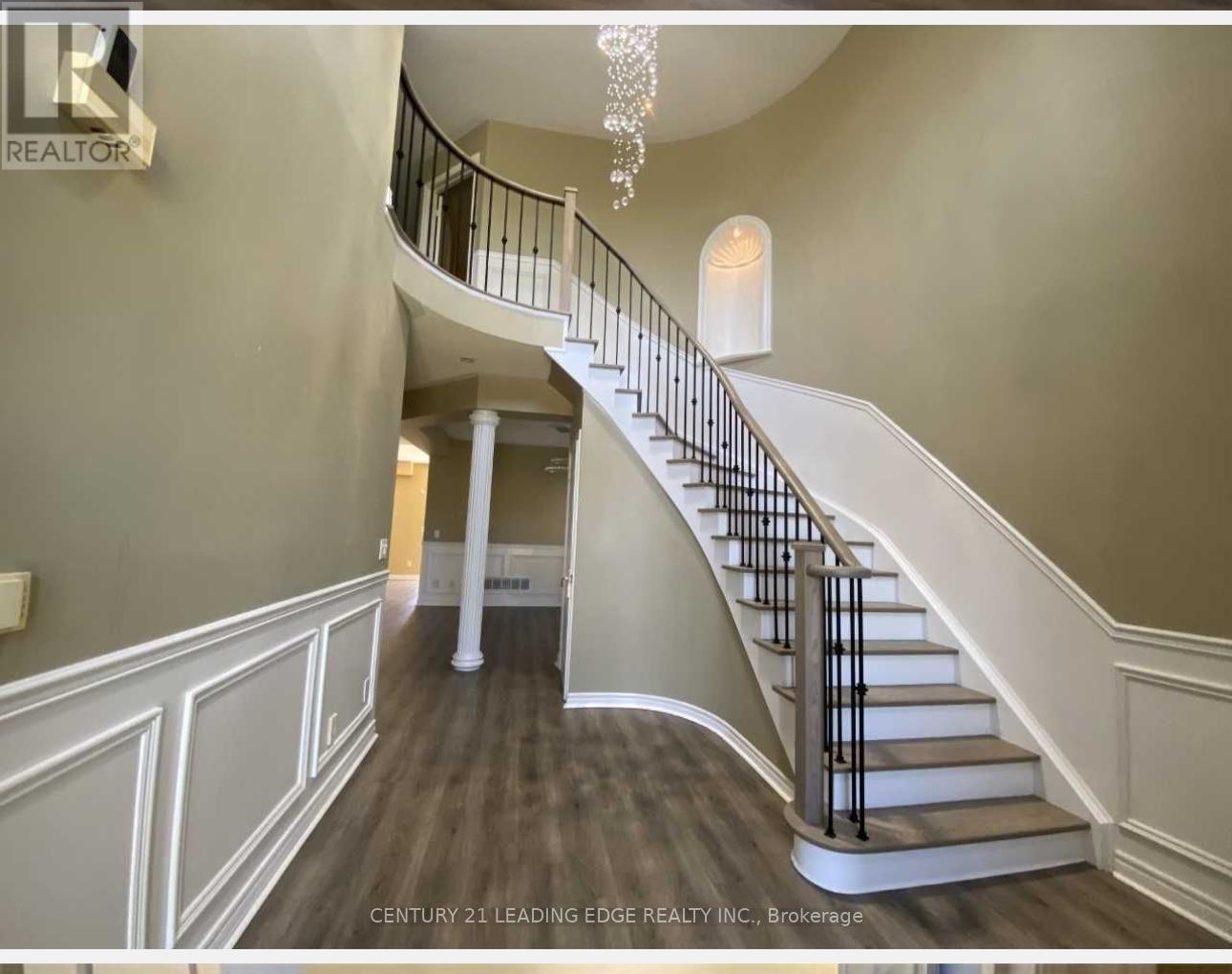 552 Melville Avenue, Vaughan (Maple), Ontario  L6A 2M3 - Photo 7 - N12626658