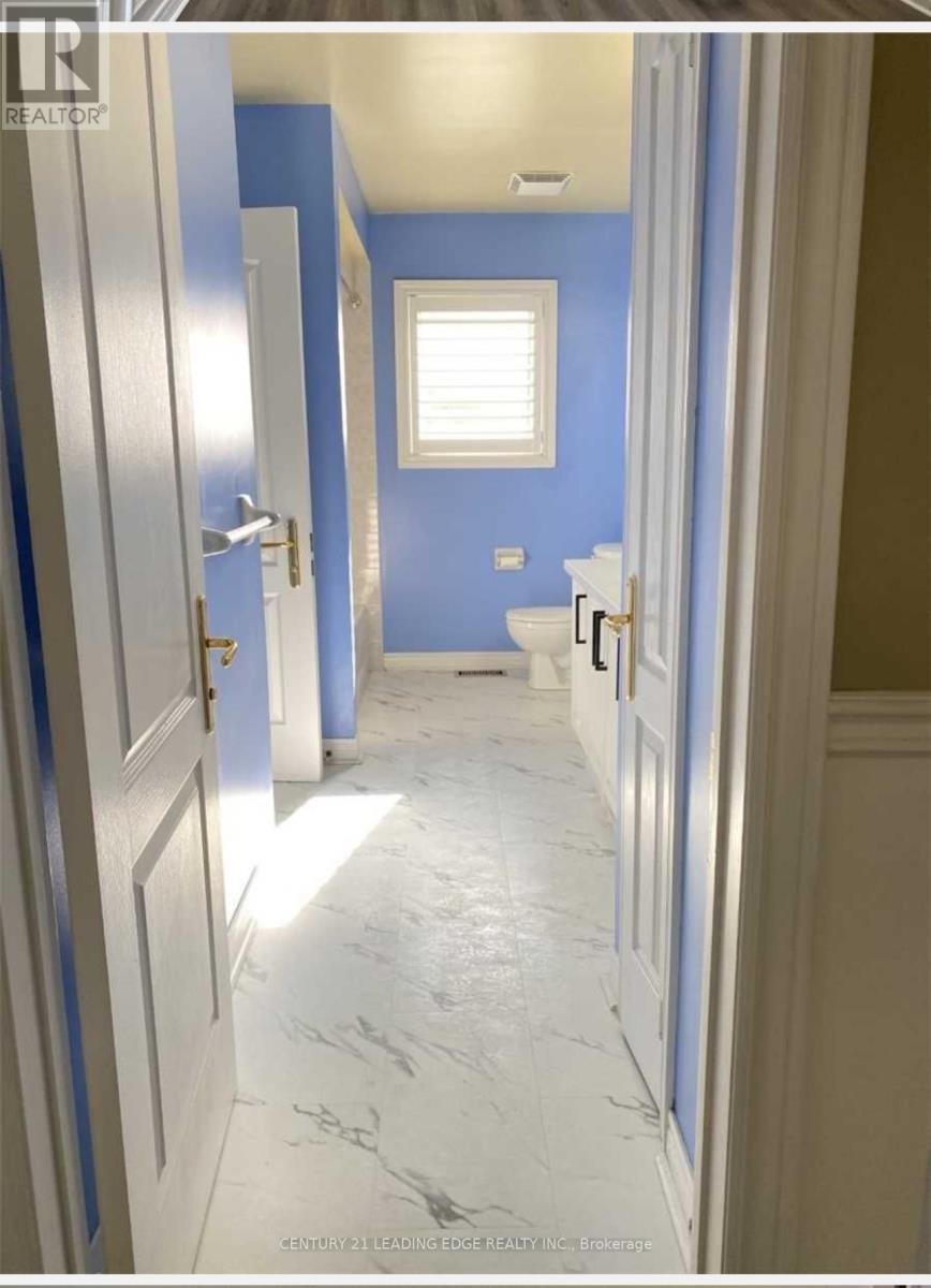 552 Melville Avenue, Vaughan (Maple), Ontario  L6A 2M3 - Photo 8 - N12626658