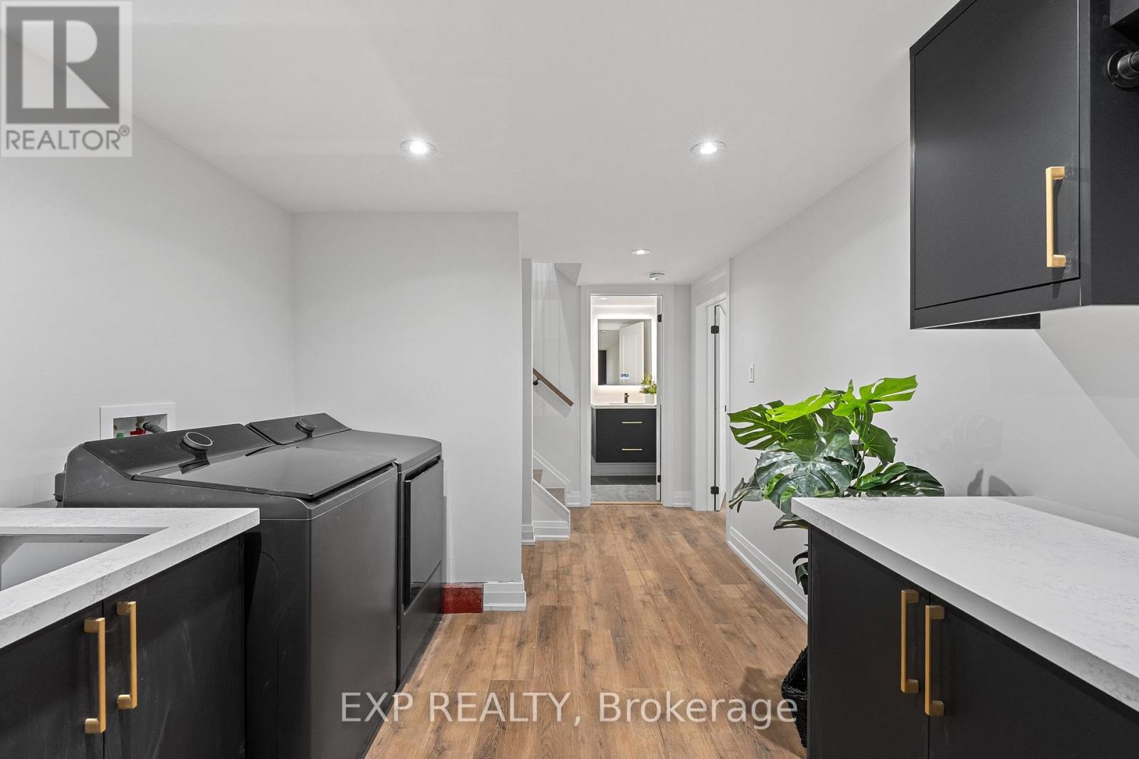 168 Berczy Street, Barrie (Wellington), Ontario  L4M 3R6 - Photo 26 - S12626662