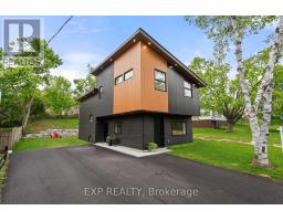 168 BERCZY STREET, Barrie, Ontario
