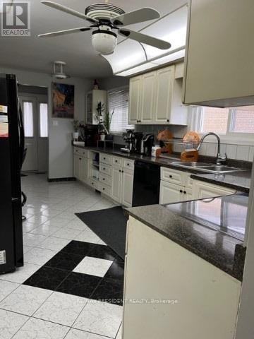 23 Davelayne Road, Toronto, Ontario M9M 2A6 - Photo 10 - W12617004