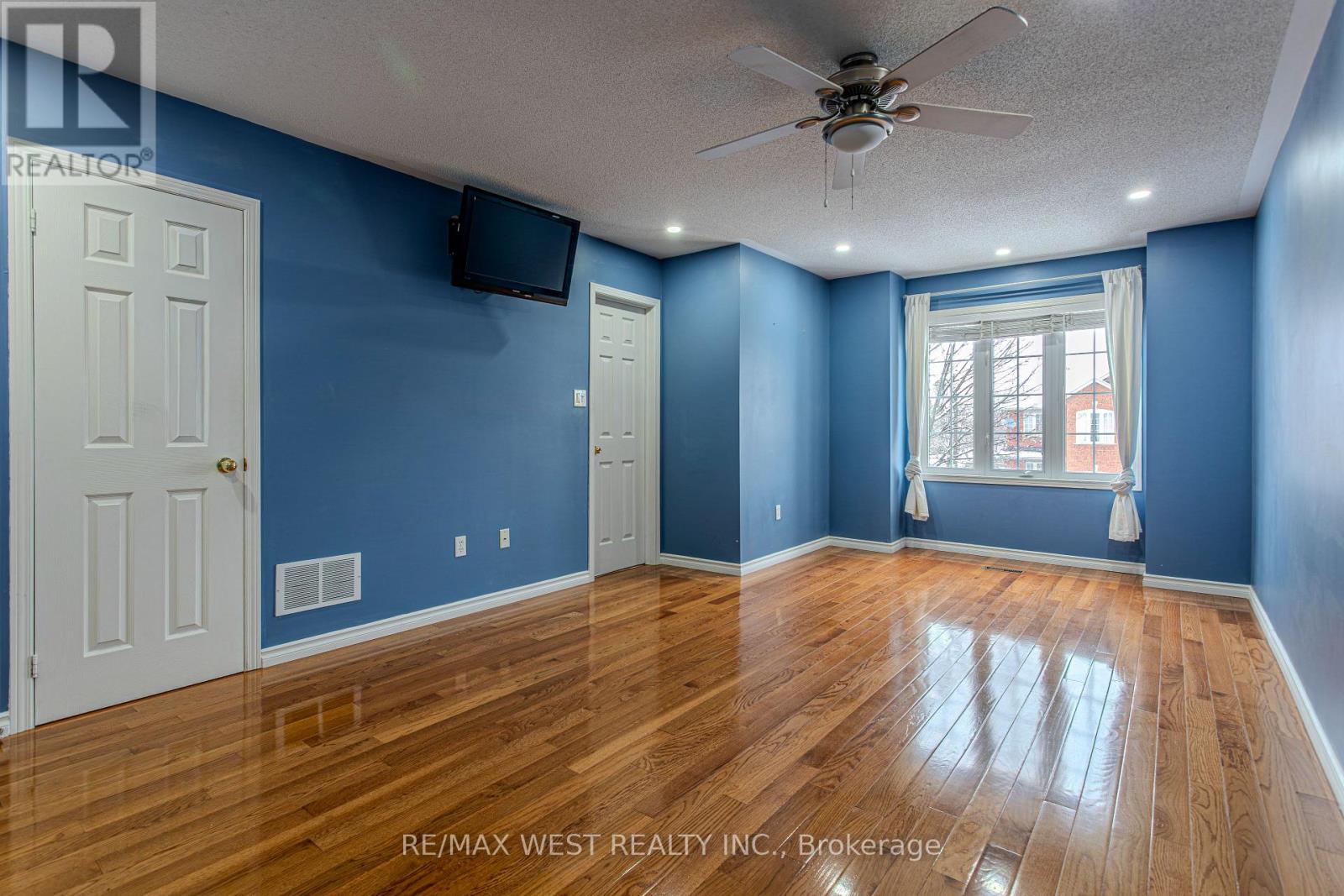 1508 Pinecliff Road, Oakville, Ontario  L6M 4A9 - Photo 16 - W12605816