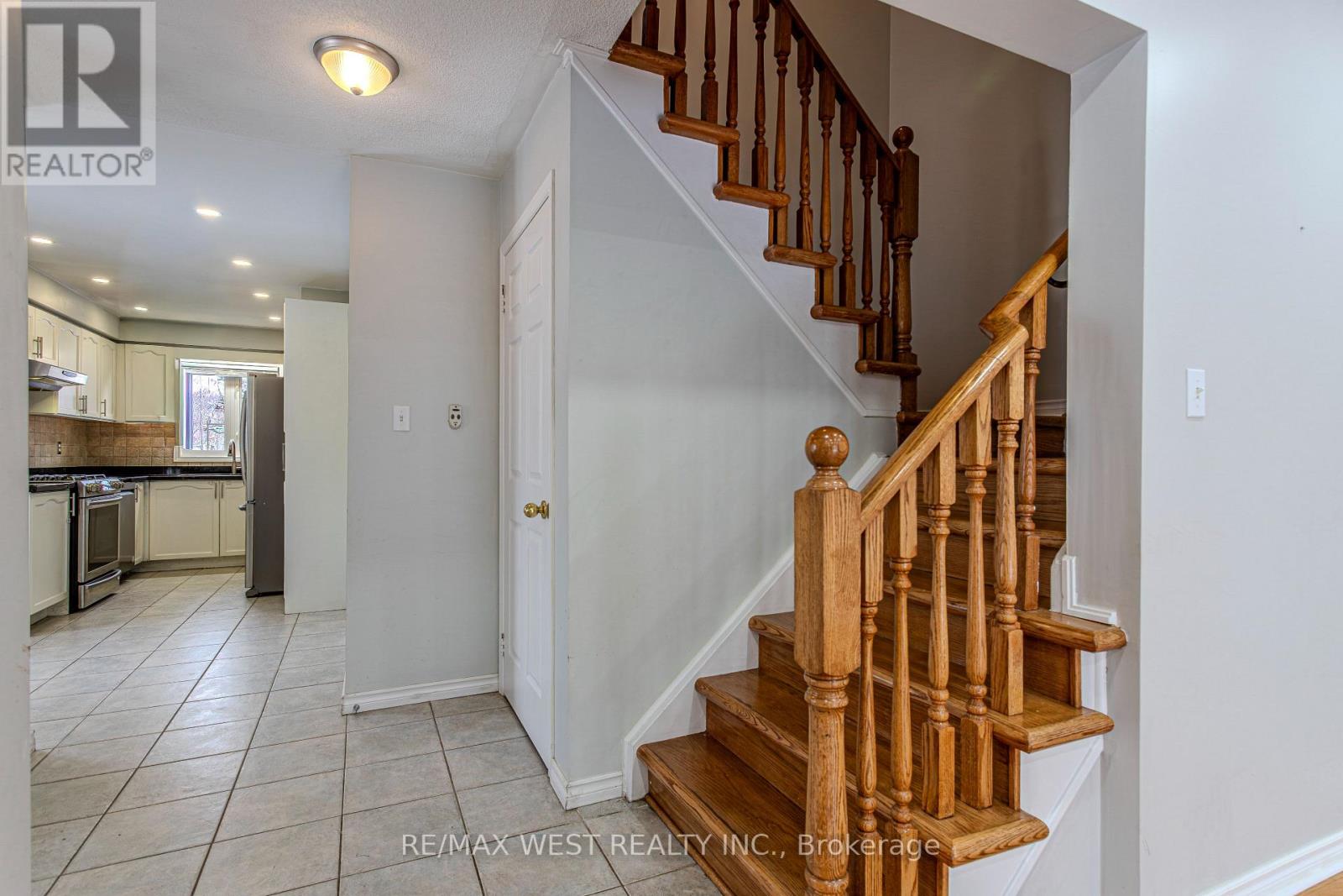 1508 Pinecliff Road, Oakville, Ontario  L6M 4A9 - Photo 13 - W12605816