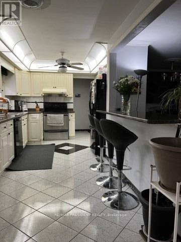 23 Davelayne Road, Toronto, Ontario M9M 2A6 - Photo 12 - W12617004