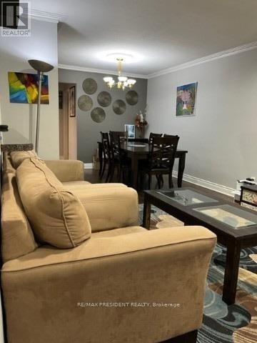 23 Davelayne Road, Toronto, Ontario M9M 2A6 - Photo 7 - W12617004