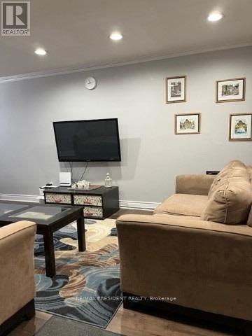 23 Davelayne Road, Toronto, Ontario M9M 2A6 - Photo 8 - W12617004