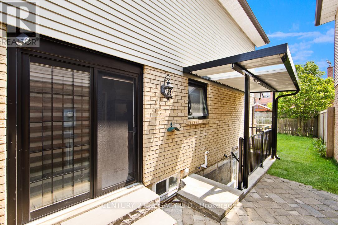 Basement - 21 Mara Crescent, Brampton (Downtown Brampton), Ontario  L6V 4C5 - Photo 2 - W12626646